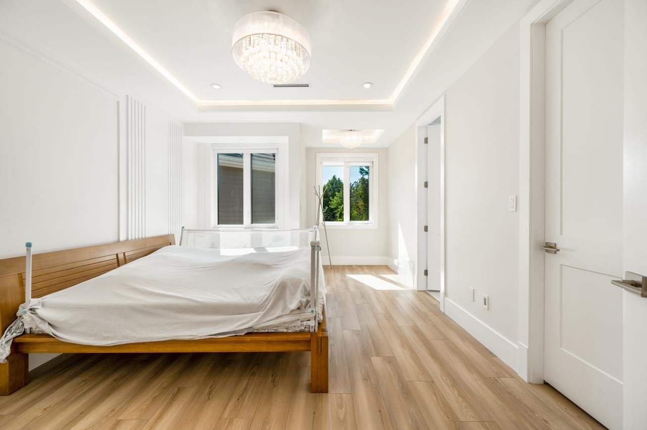 6591 Goldsmith Drive, Richmond, BC - Indoor Photo Showing Bedroom