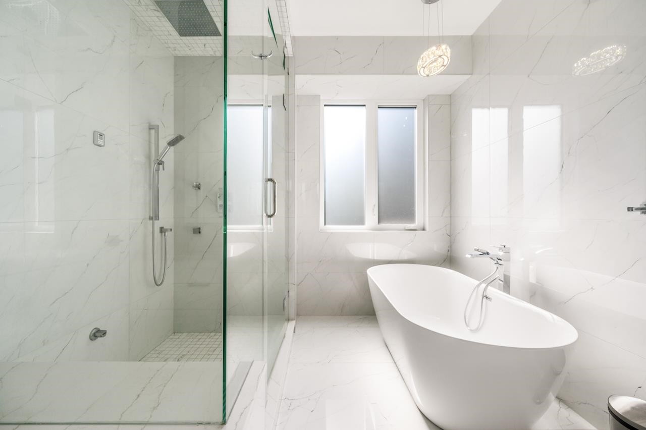 6591 Goldsmith Drive, Richmond, BC - Indoor Photo Showing Bathroom