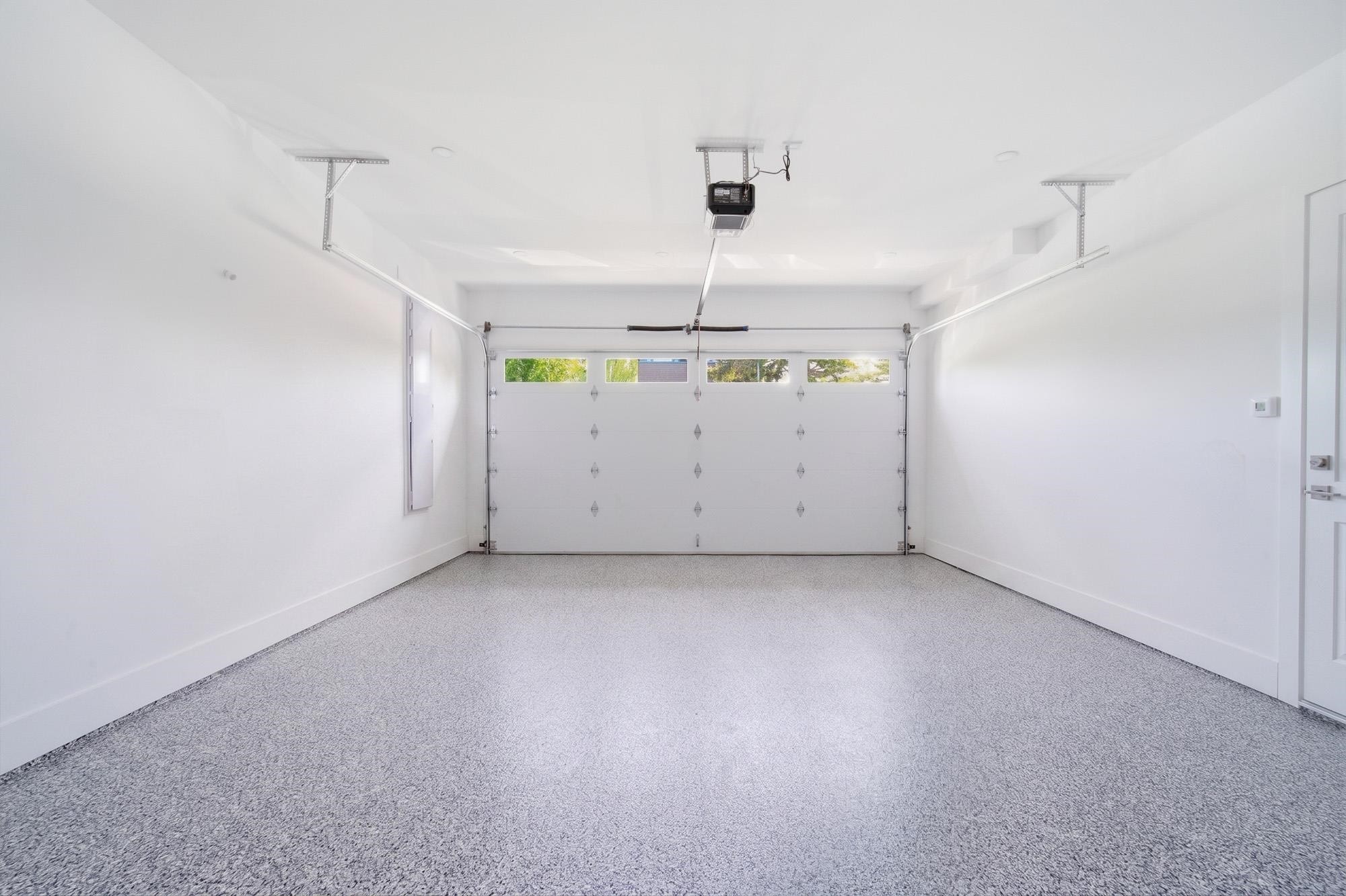 6591 Goldsmith Drive, Richmond, BC - Indoor Photo Showing Garage