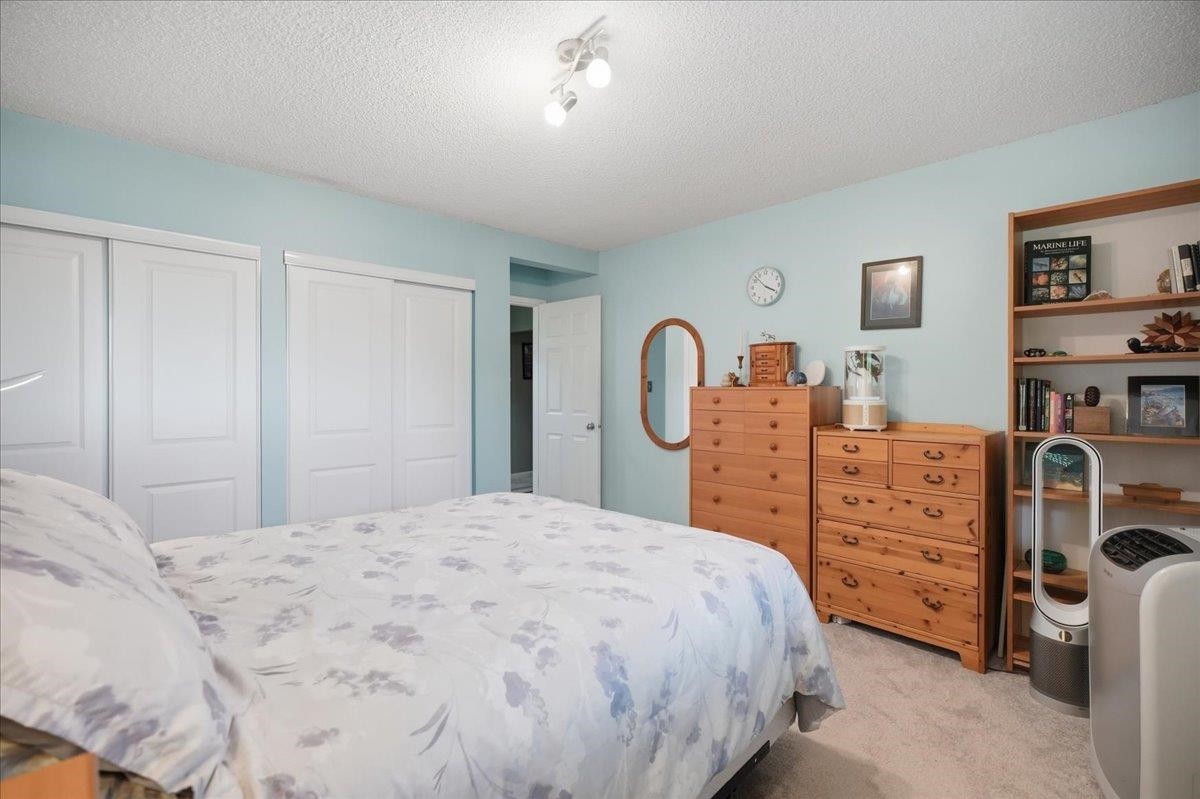 8940 Centaurus Circle, Burnaby, BC - Indoor Photo Showing Bedroom