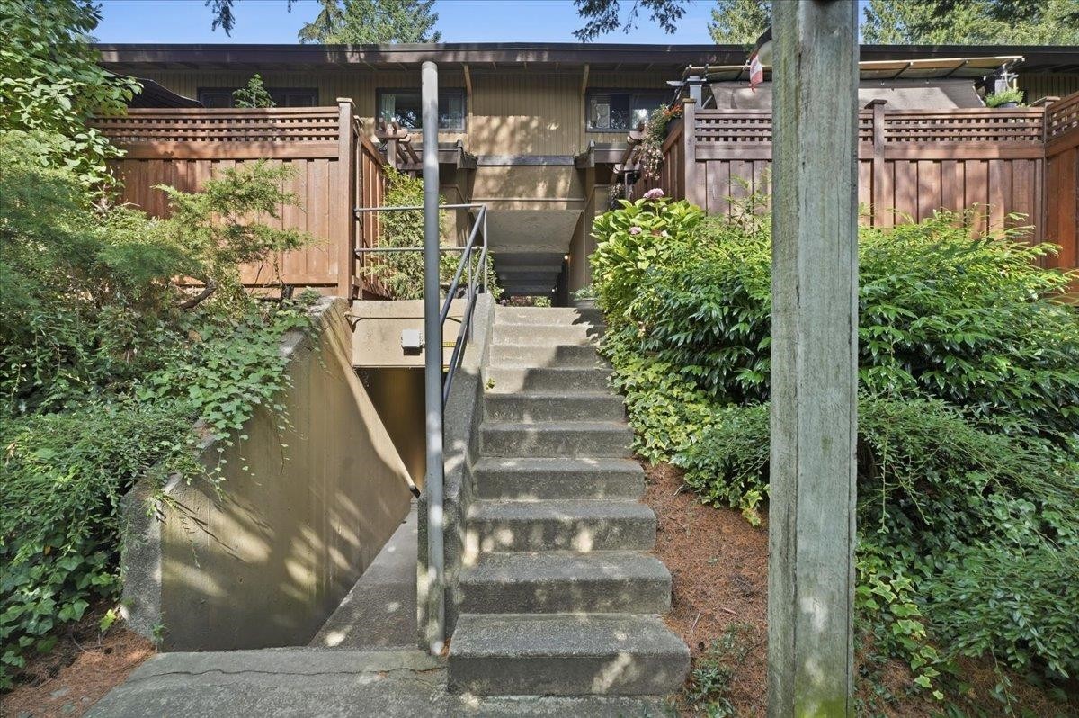 8940 Centaurus Circle, Burnaby, BC - Outdoor
