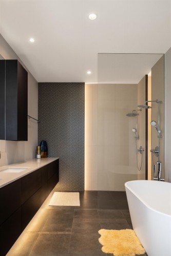 6320 Yeats Crescent, Richmond, BC - Indoor Photo Showing Bathroom