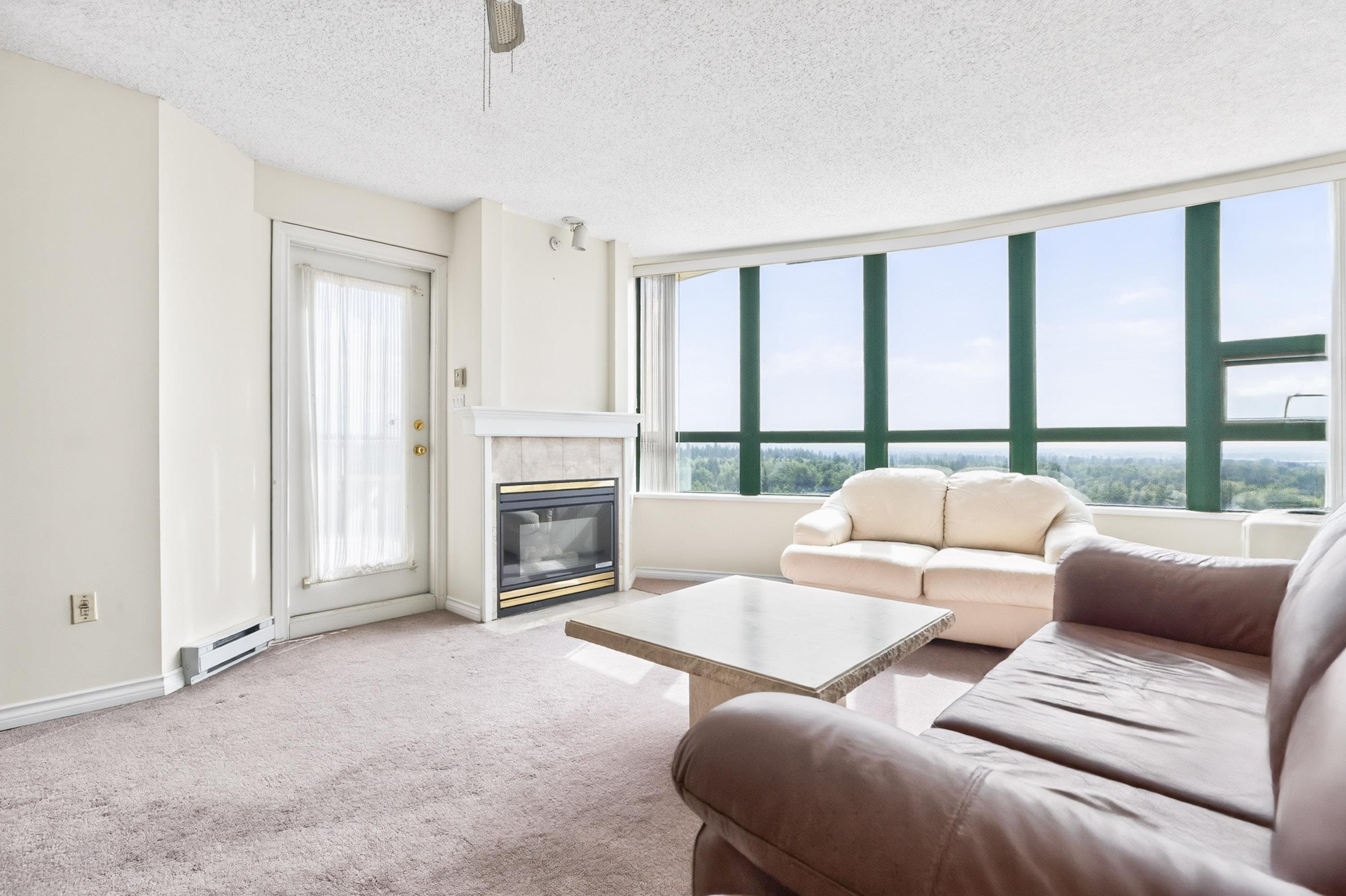 1802-1190 Pipeline Road, Coquitlam, BC - Indoor Photo Showing Living Room With Fireplace
