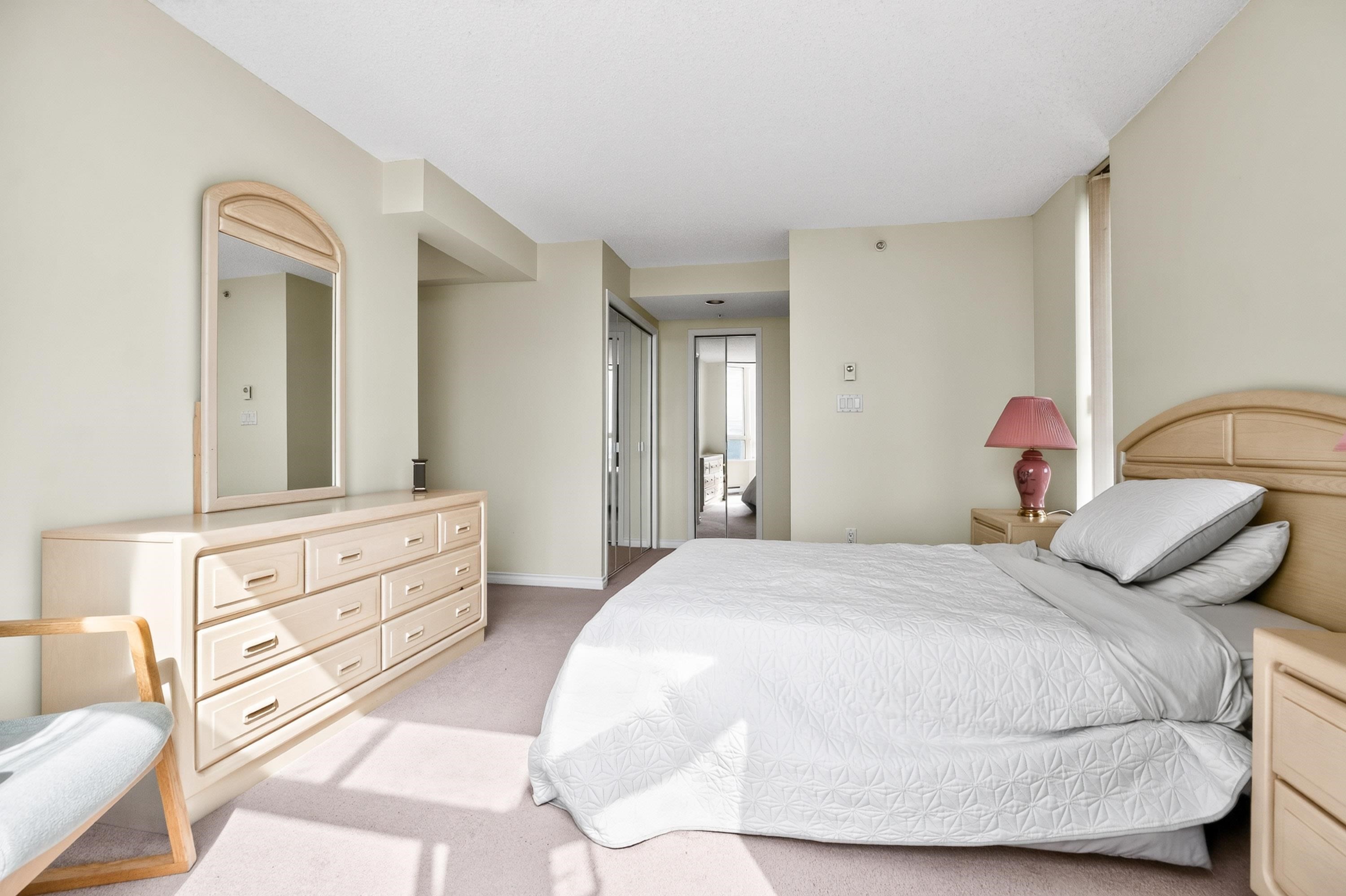 1802-1190 Pipeline Road, Coquitlam, BC - Indoor Photo Showing Bedroom