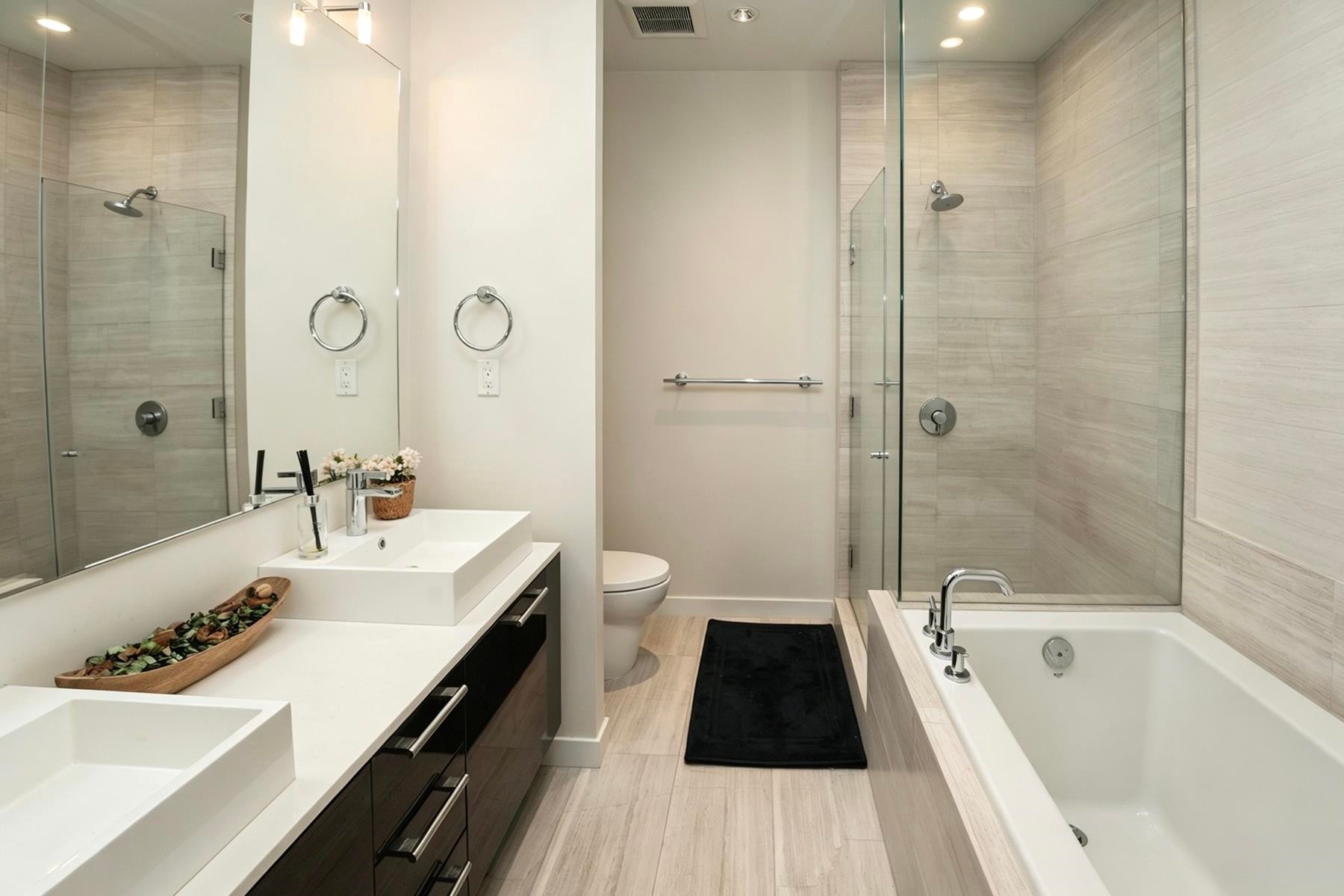 107-5151 Brighthouse Way, Richmond, BC - Indoor Photo Showing Bathroom