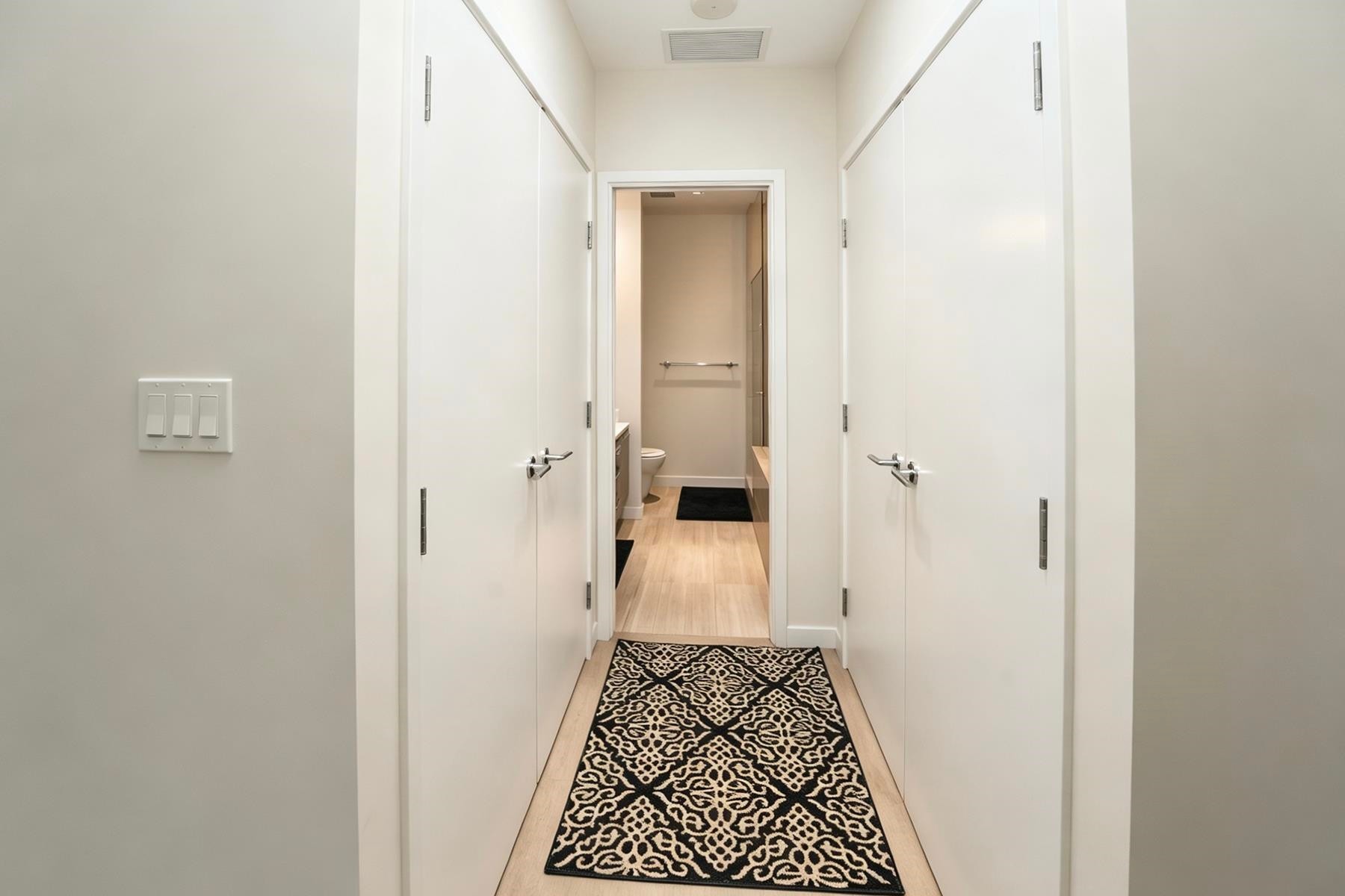107-5151 Brighthouse Way, Richmond, BC - Indoor Photo Showing Other Room