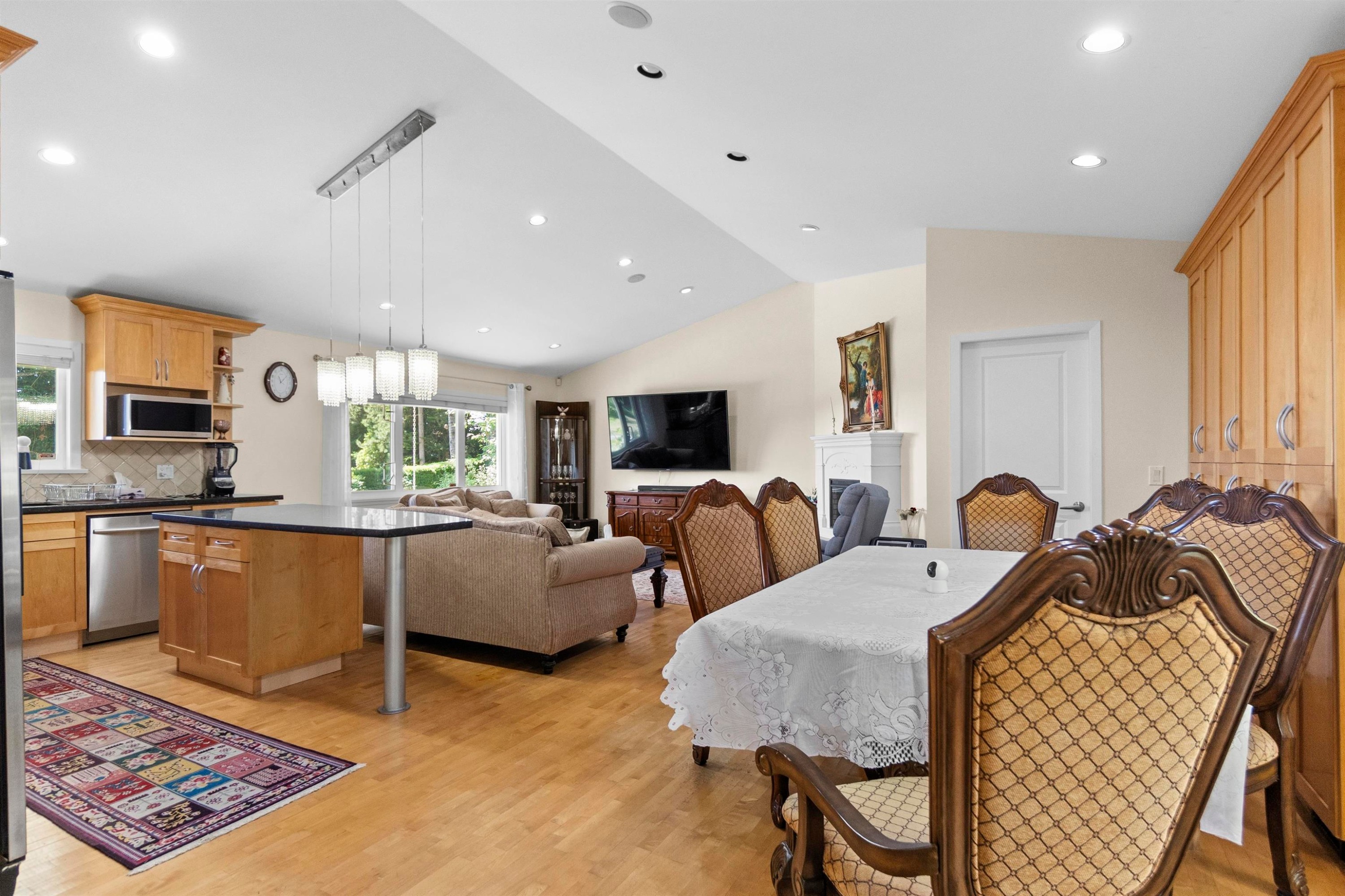 875 Greenwood Road, West Vancouver, BC - Indoor