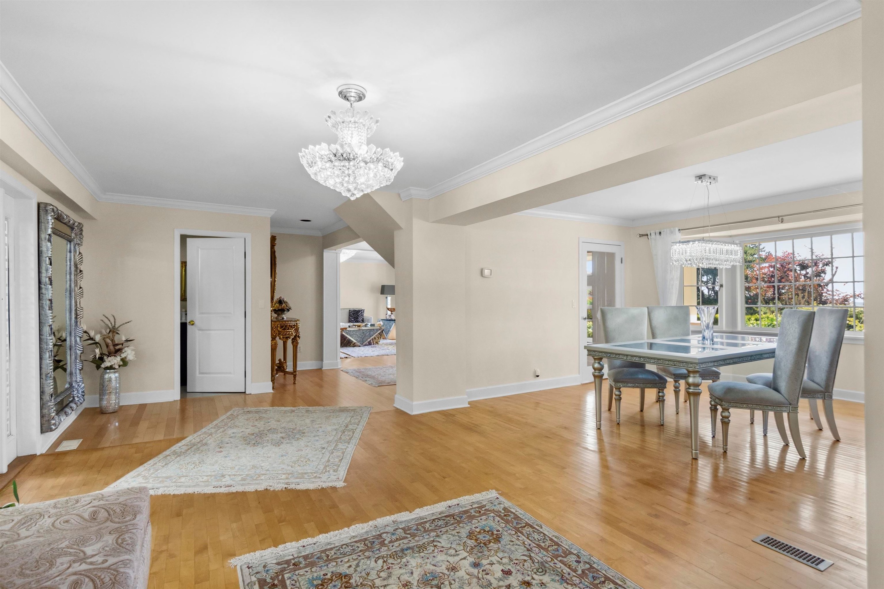 875 Greenwood Road, West Vancouver, BC - Indoor Photo Showing Dining Room