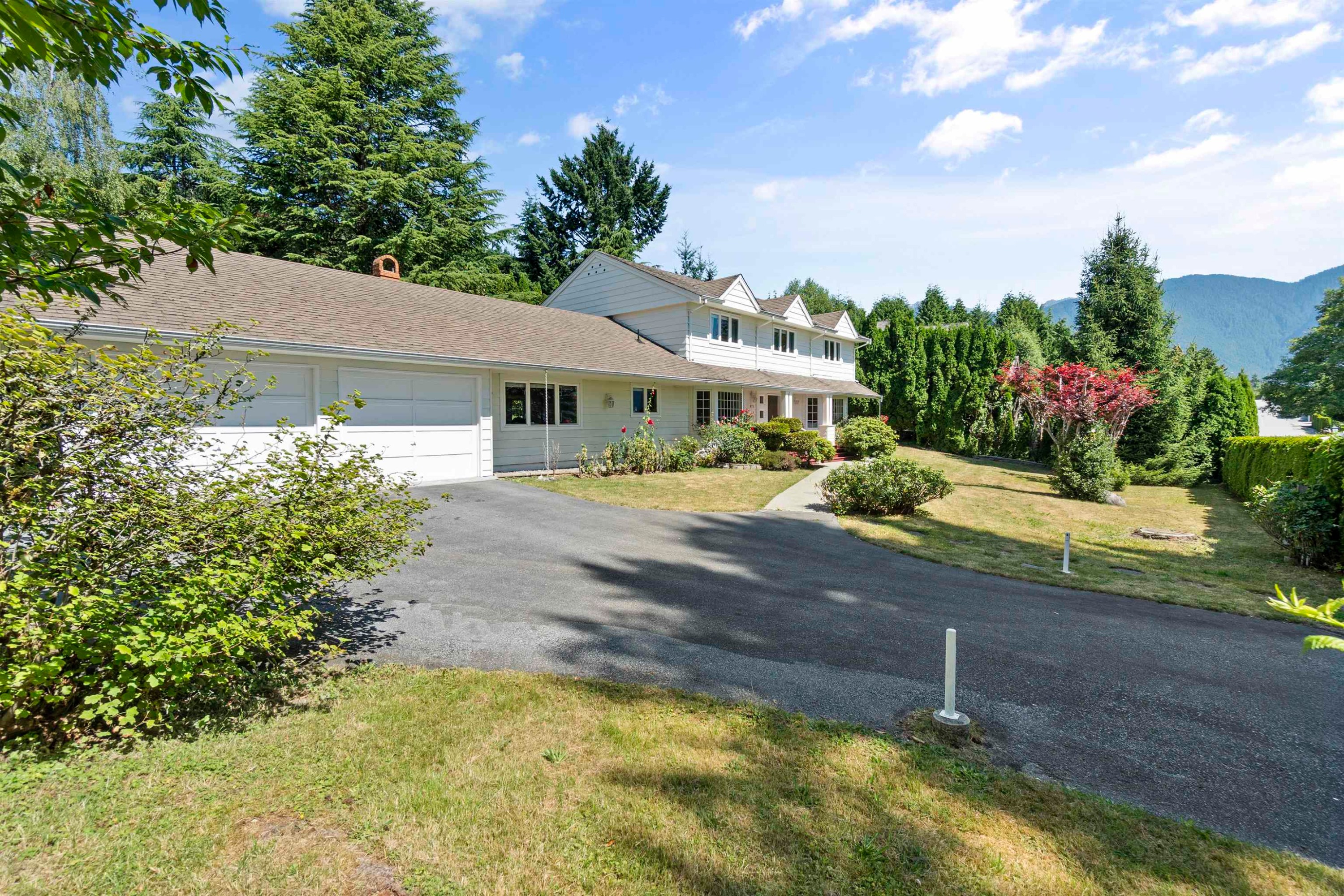 875 Greenwood Road, West Vancouver, BC - Outdoor