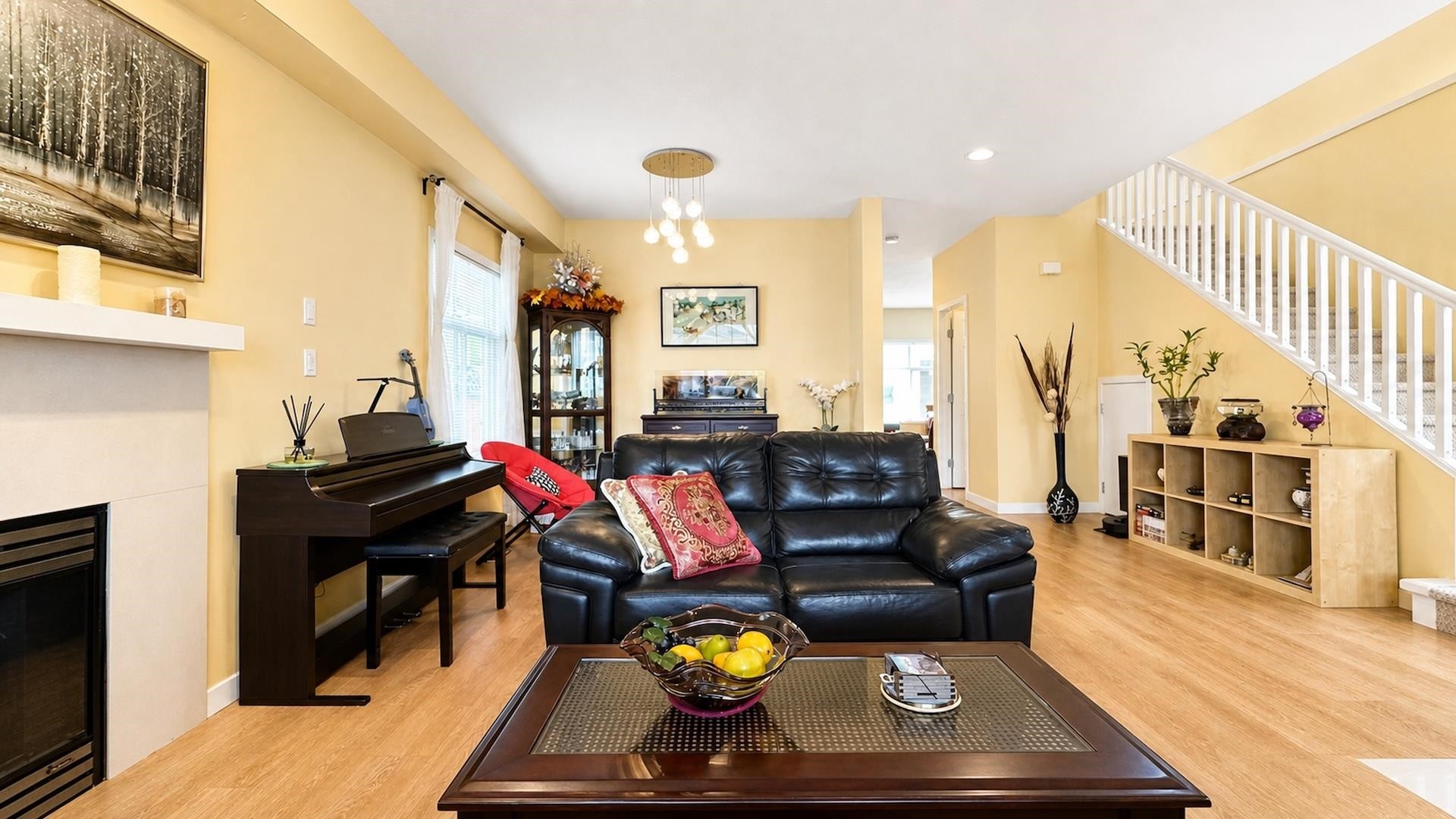10520 Odlin Road, Richmond, BC - Indoor Photo Showing Living Room With Fireplace