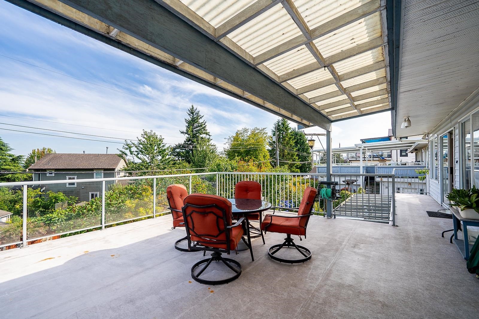 240 Eighth Avenue E, New Westminster, BC - Outdoor With Deck Patio Veranda With Exterior