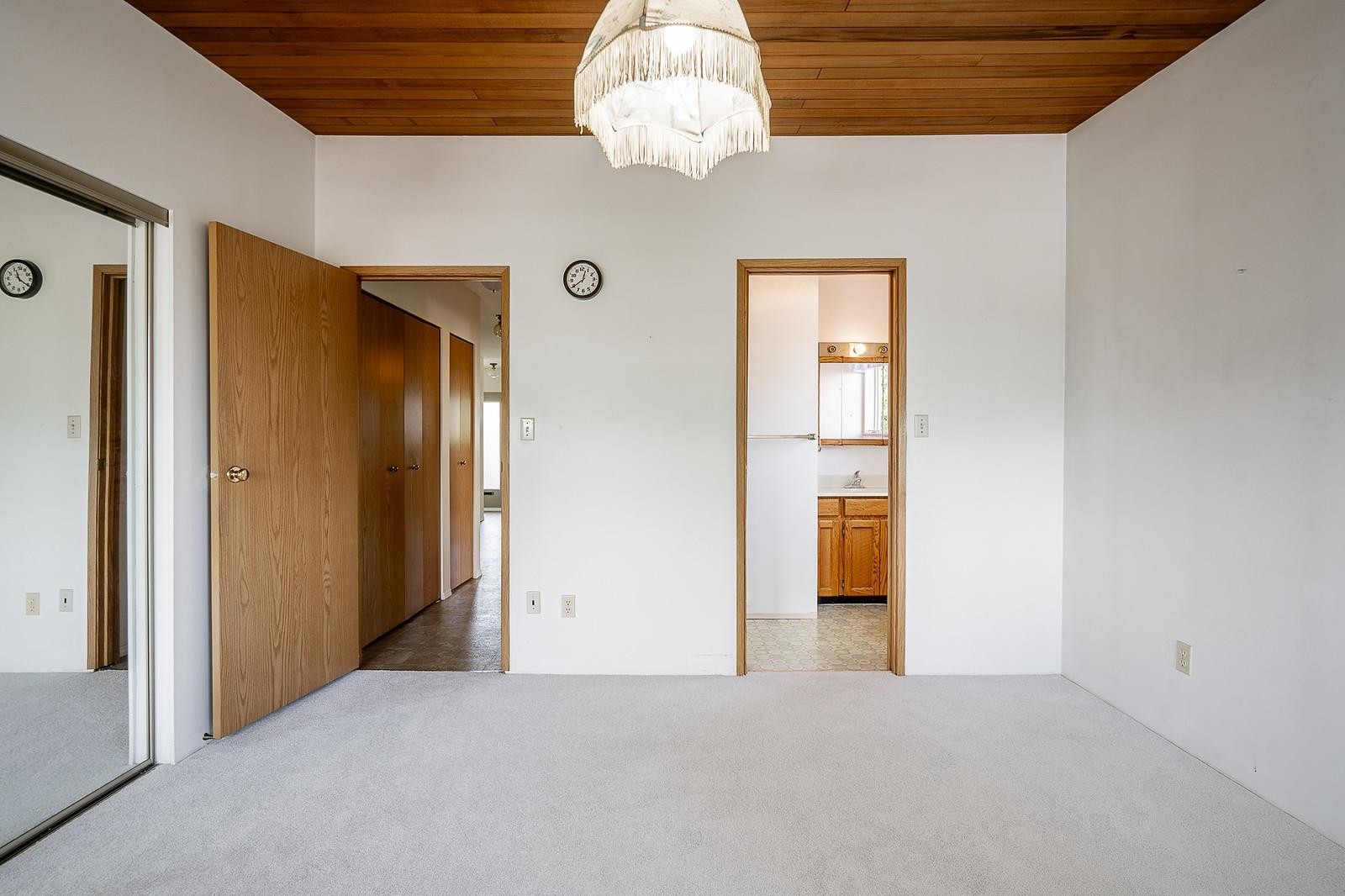 240 Eighth Avenue E, New Westminster, BC - Indoor Photo Showing Other Room