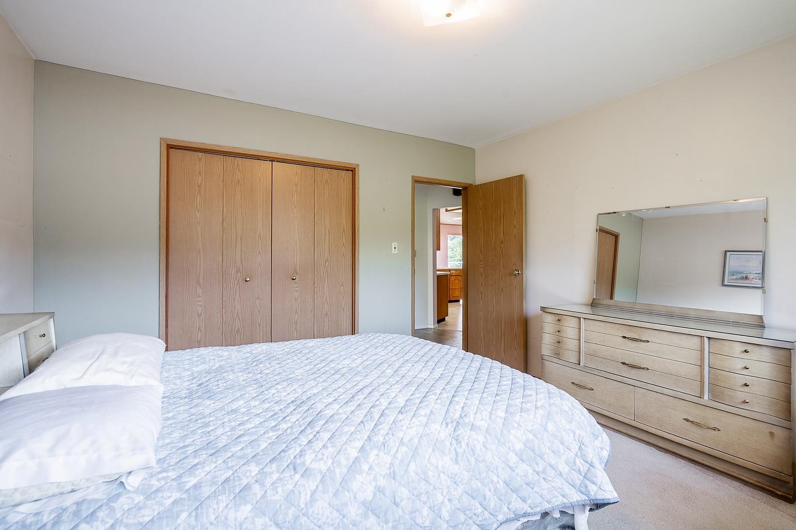 240 Eighth Avenue E, New Westminster, BC - Indoor Photo Showing Bedroom