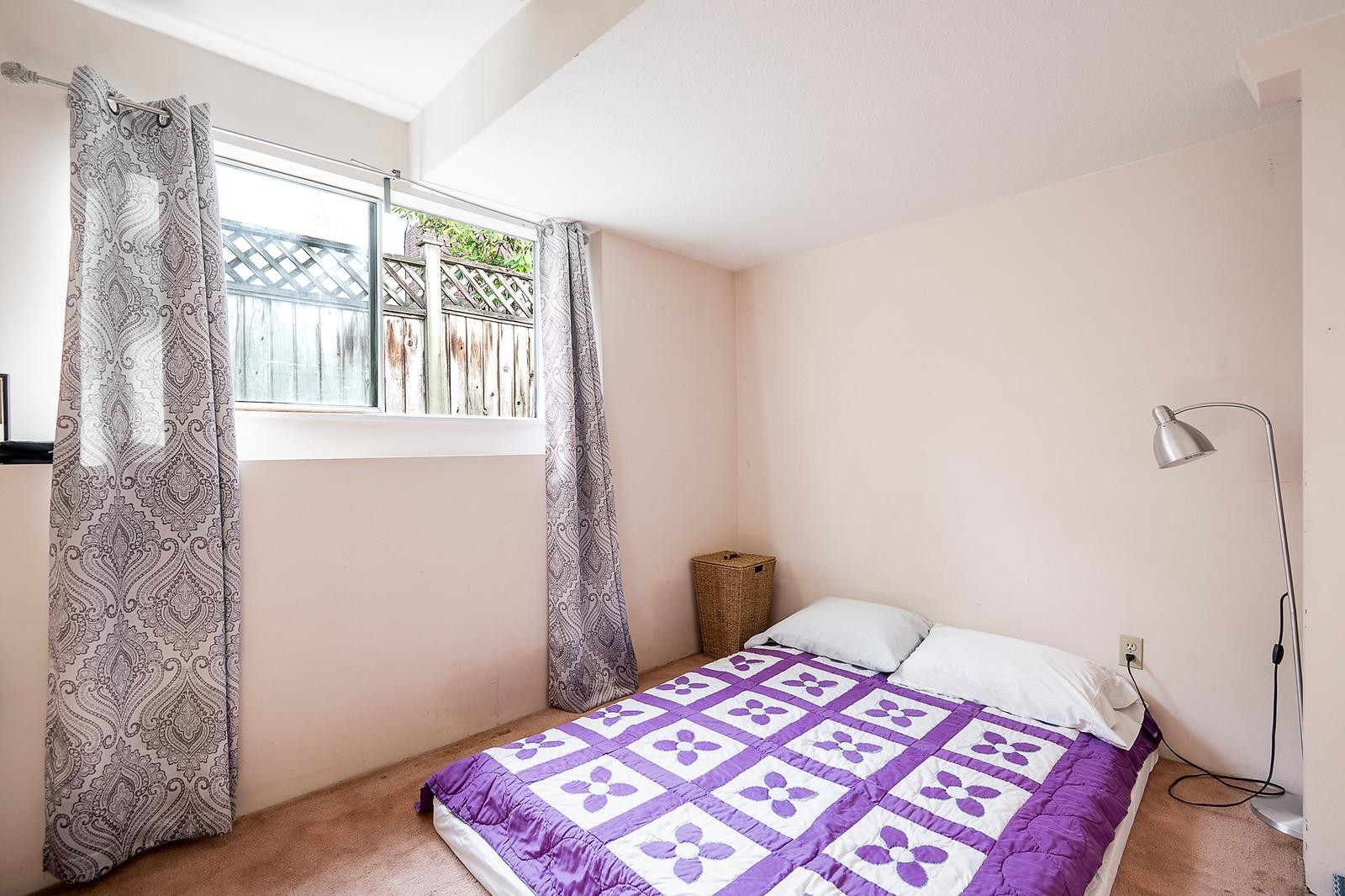 240 Eighth Avenue E, New Westminster, BC - Indoor Photo Showing Bedroom