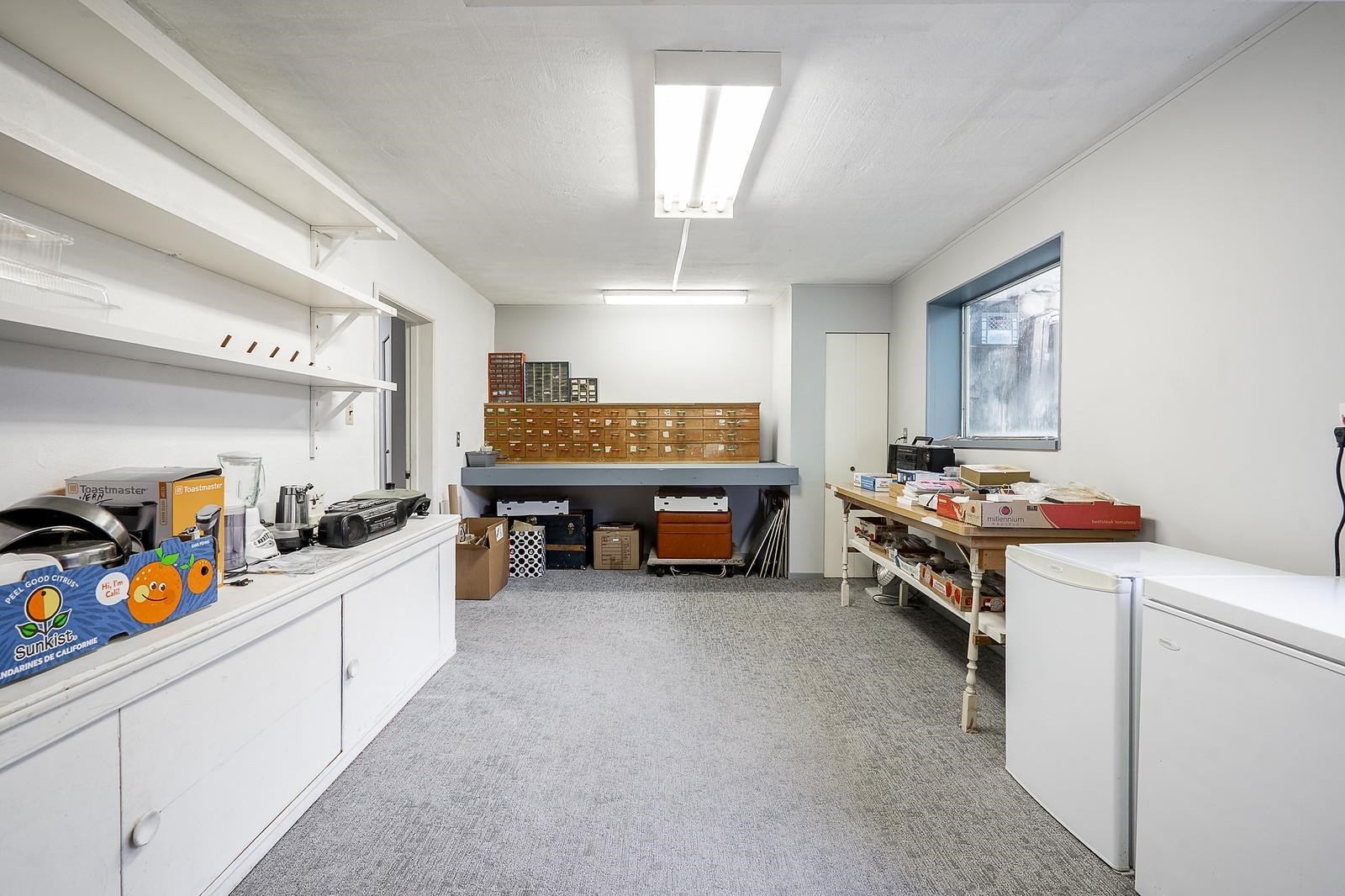 240 Eighth Avenue E, New Westminster, BC - Indoor