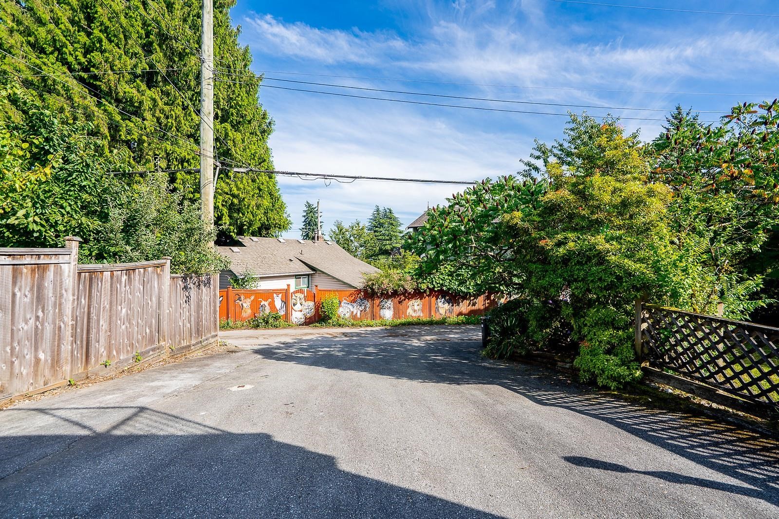 240 Eighth Avenue E, New Westminster, BC - Outdoor