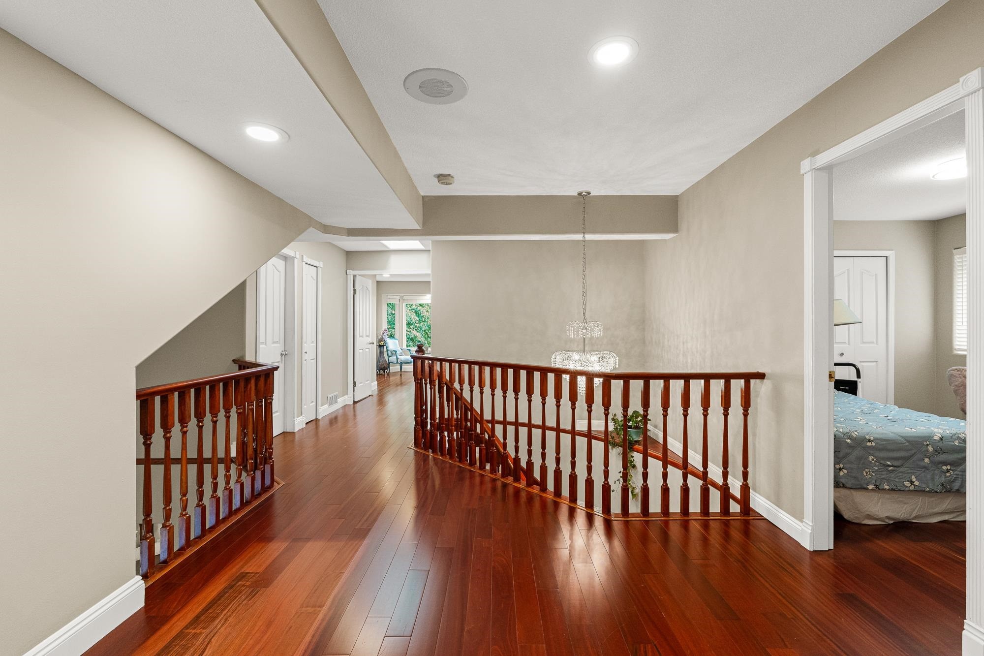 2264 Sorrento Drive, Coquitlam, BC - Indoor Photo Showing Other Room