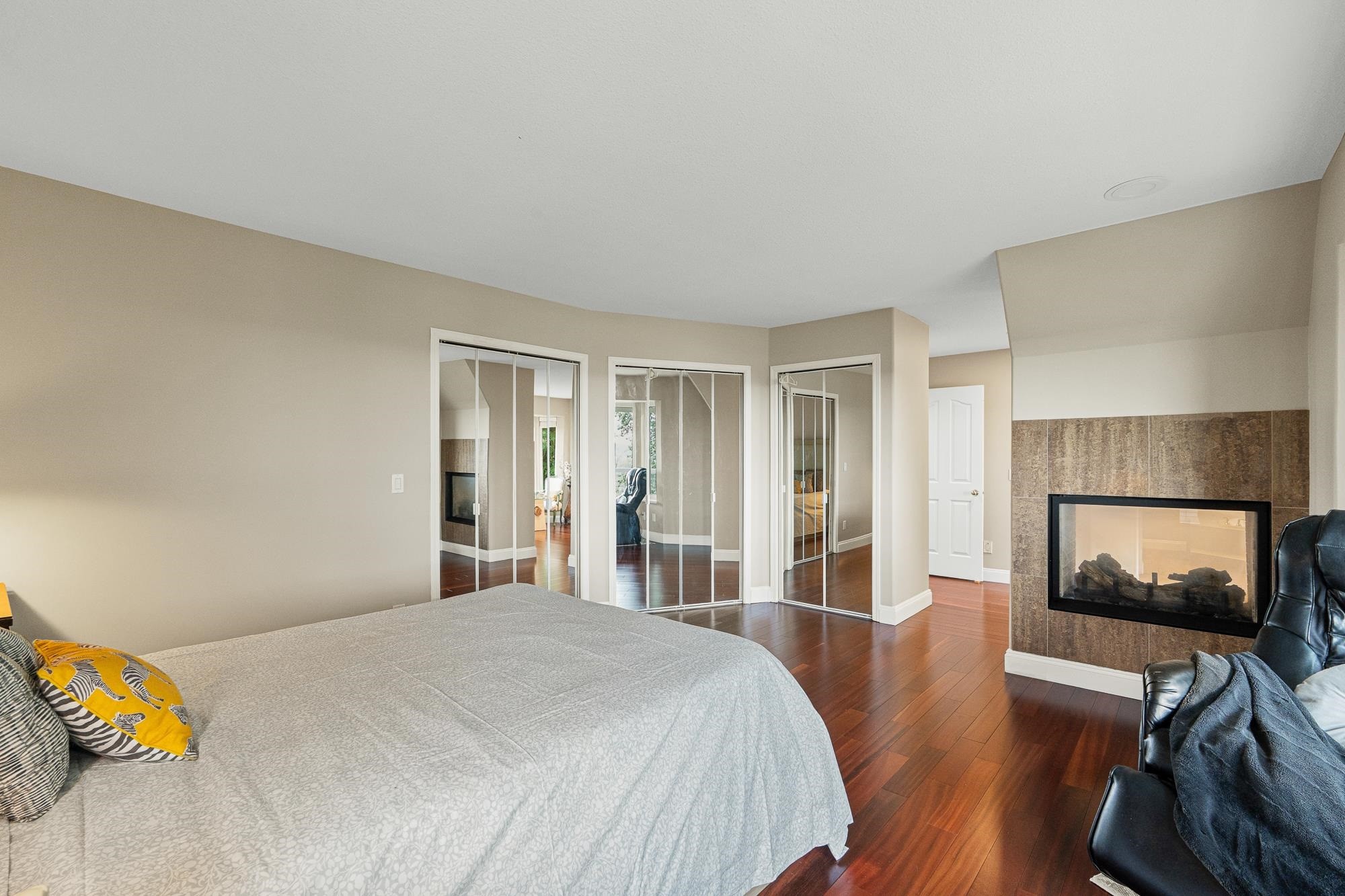 2264 Sorrento Drive, Coquitlam, BC - Indoor Photo Showing Bedroom With Fireplace