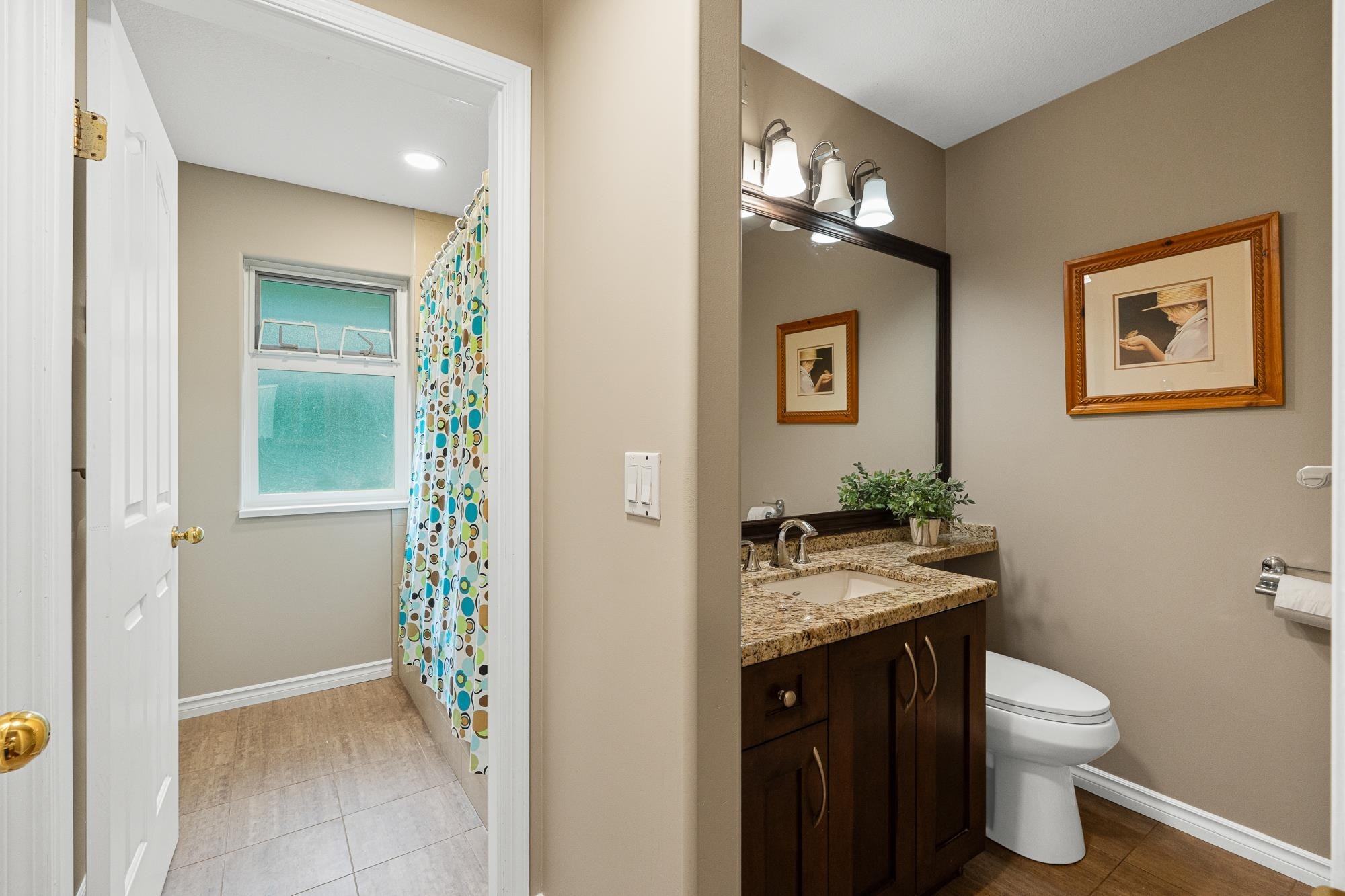 2264 Sorrento Drive, Coquitlam, BC - Indoor Photo Showing Bathroom