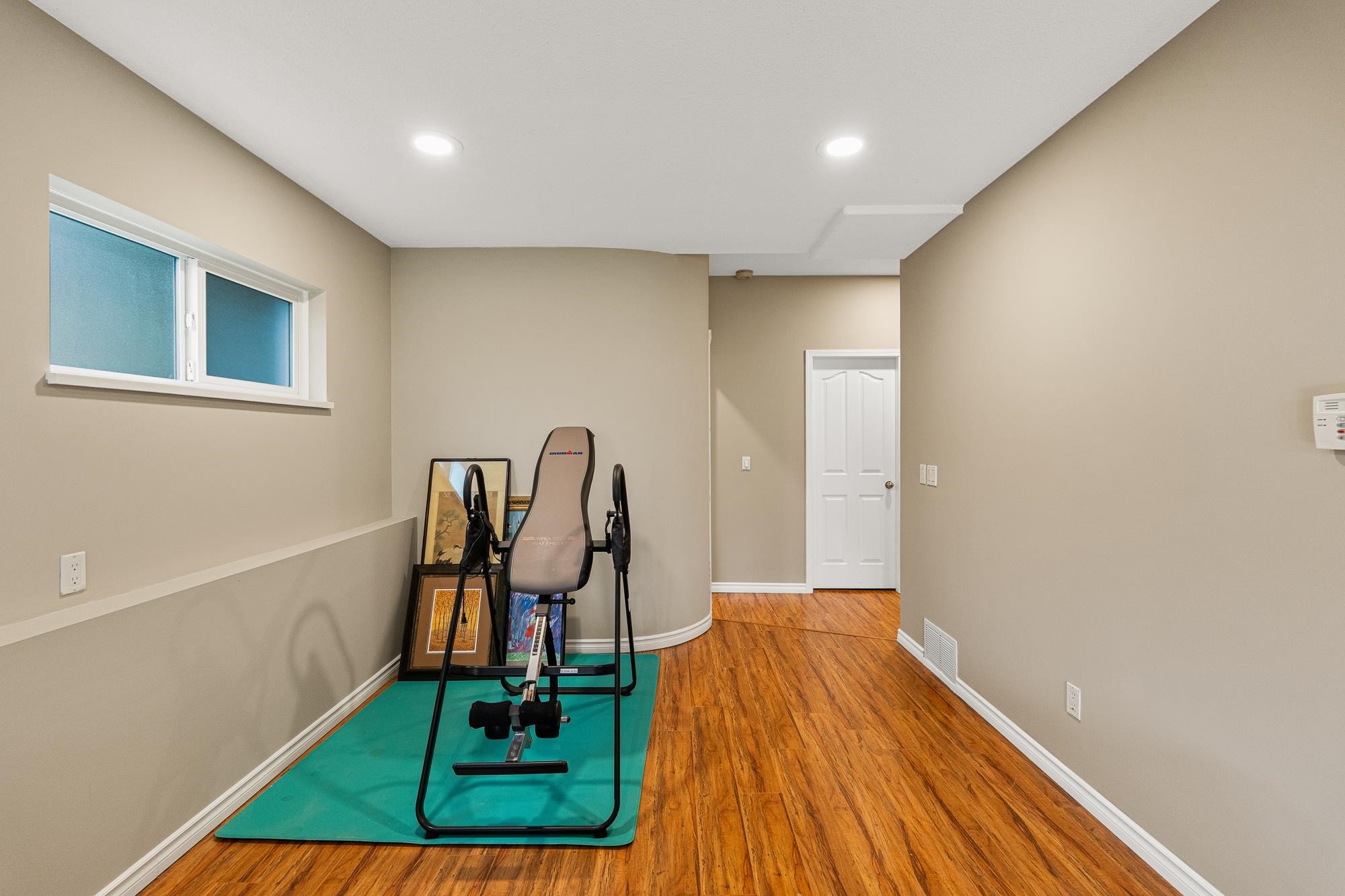 2264 Sorrento Drive, Coquitlam, BC - Indoor Photo Showing Other Room