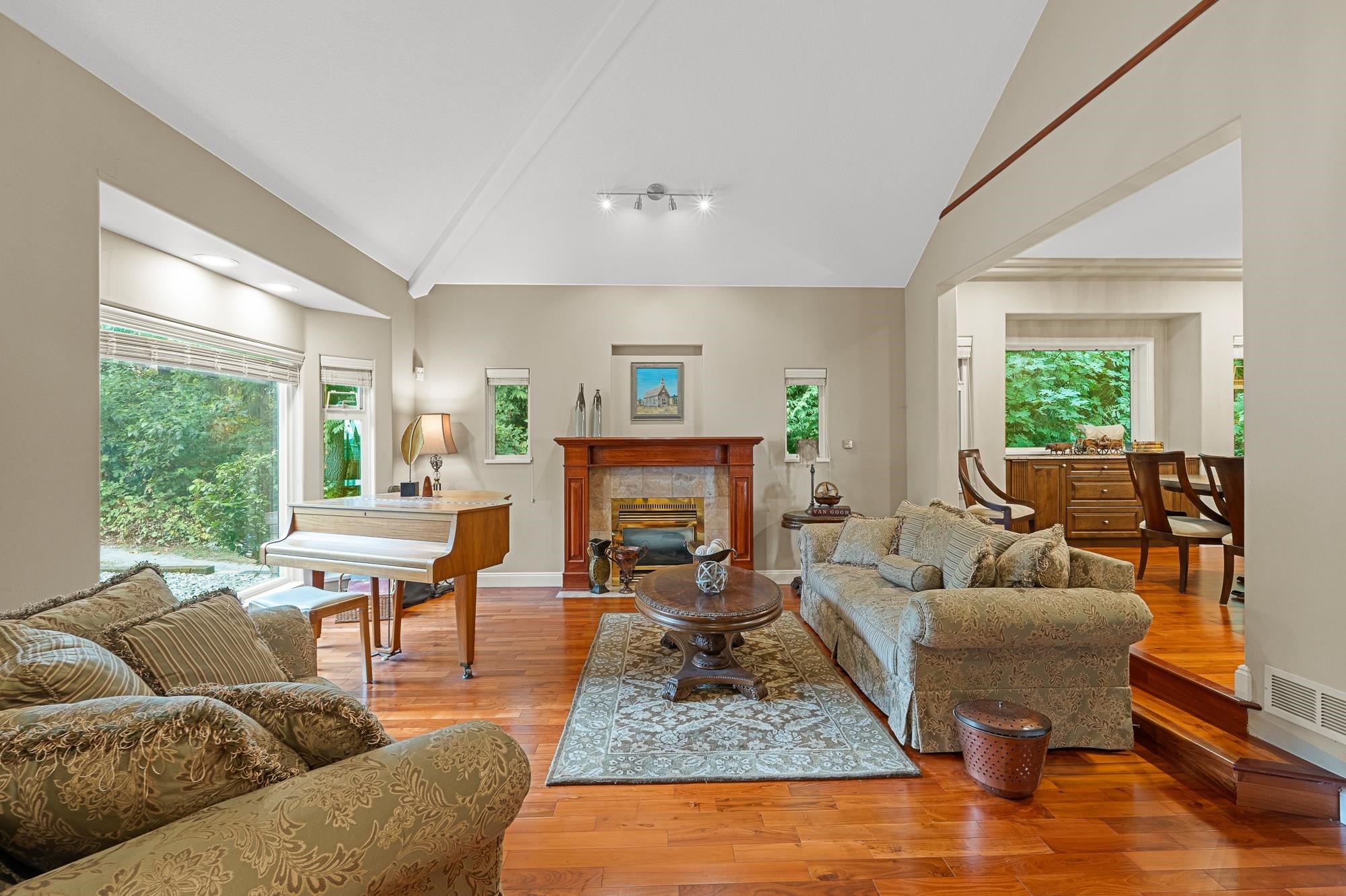 2264 Sorrento Drive, Coquitlam, BC - Indoor Photo Showing Living Room With Fireplace