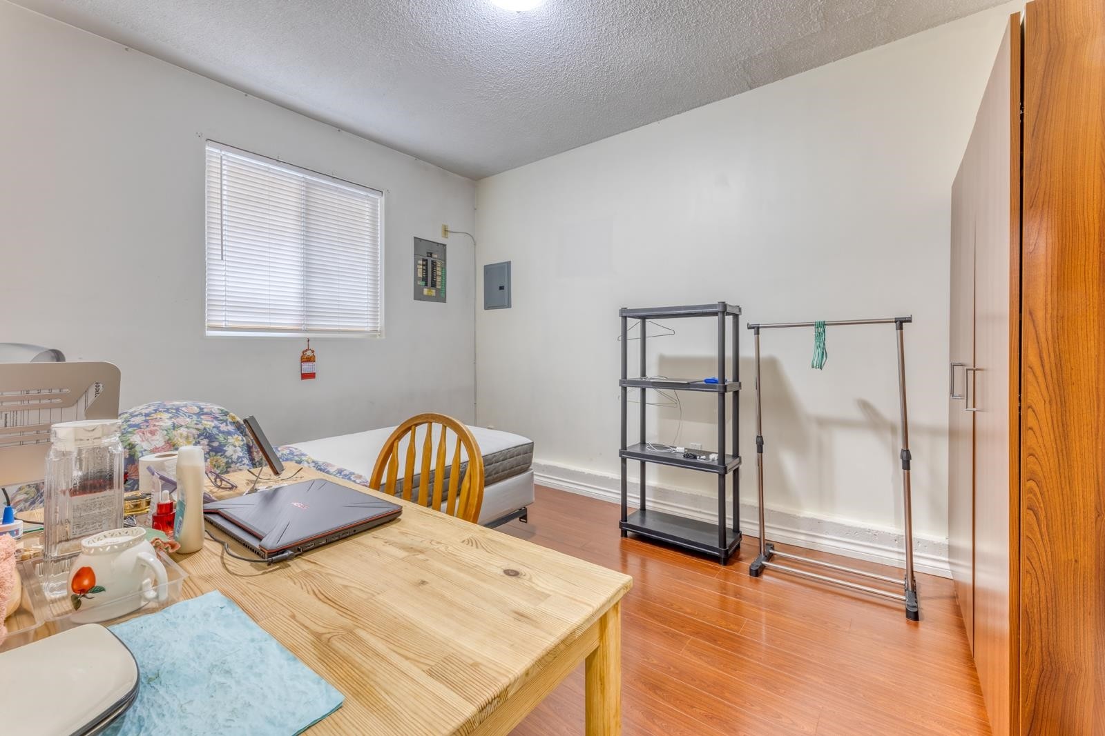 3302 5Th Avenue E, Vancouver, BC - Indoor