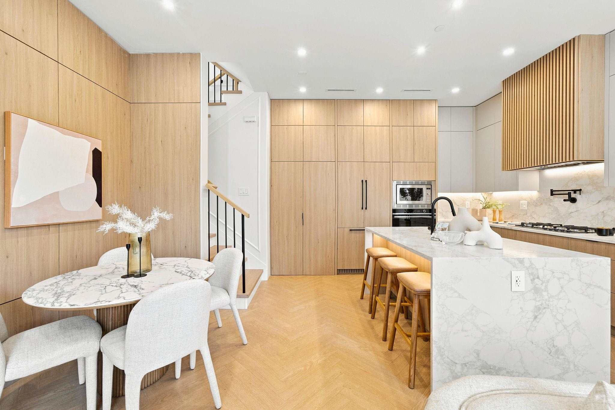 1-646 E 23Rd Avenue, Vancouver, BC - Indoor Photo Showing Dining Room