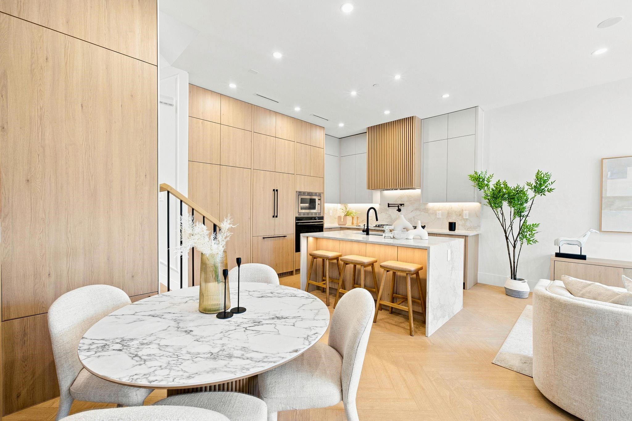 1-646 E 23Rd Avenue, Vancouver, BC - Indoor Photo Showing Dining Room