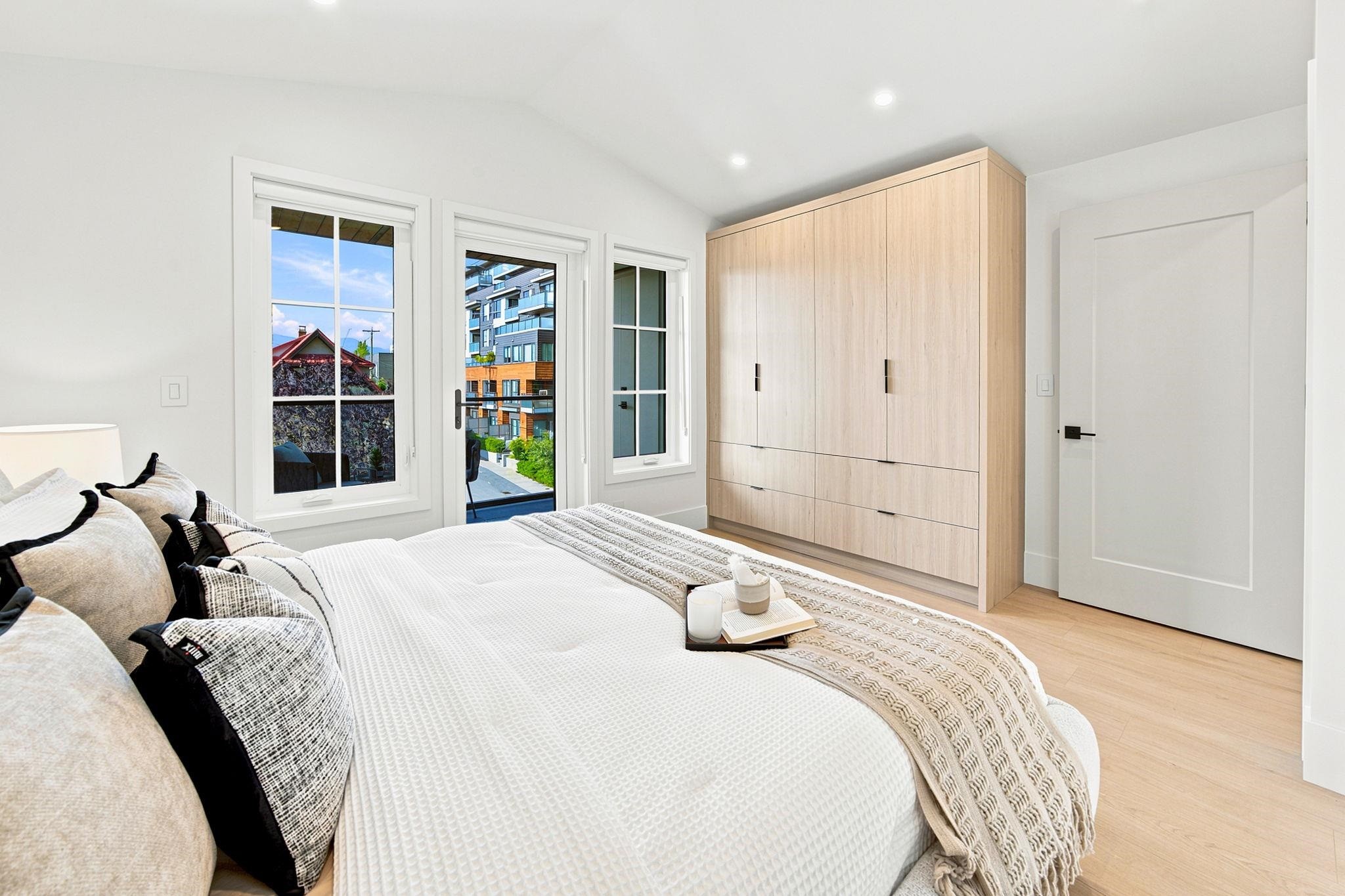1-646 E 23Rd Avenue, Vancouver, BC - Indoor Photo Showing Bedroom