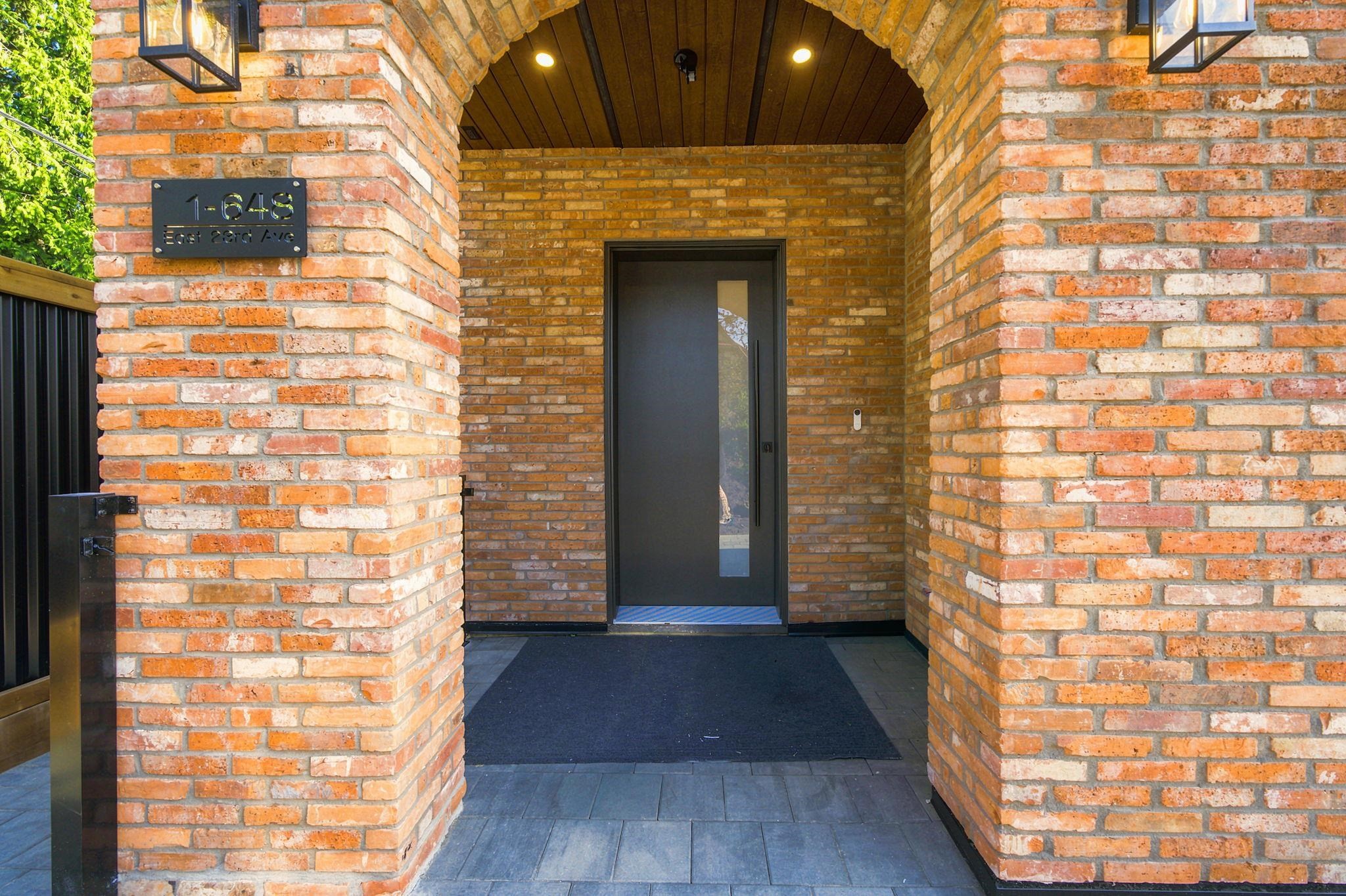 1-646 E 23Rd Avenue, Vancouver, BC - Outdoor
