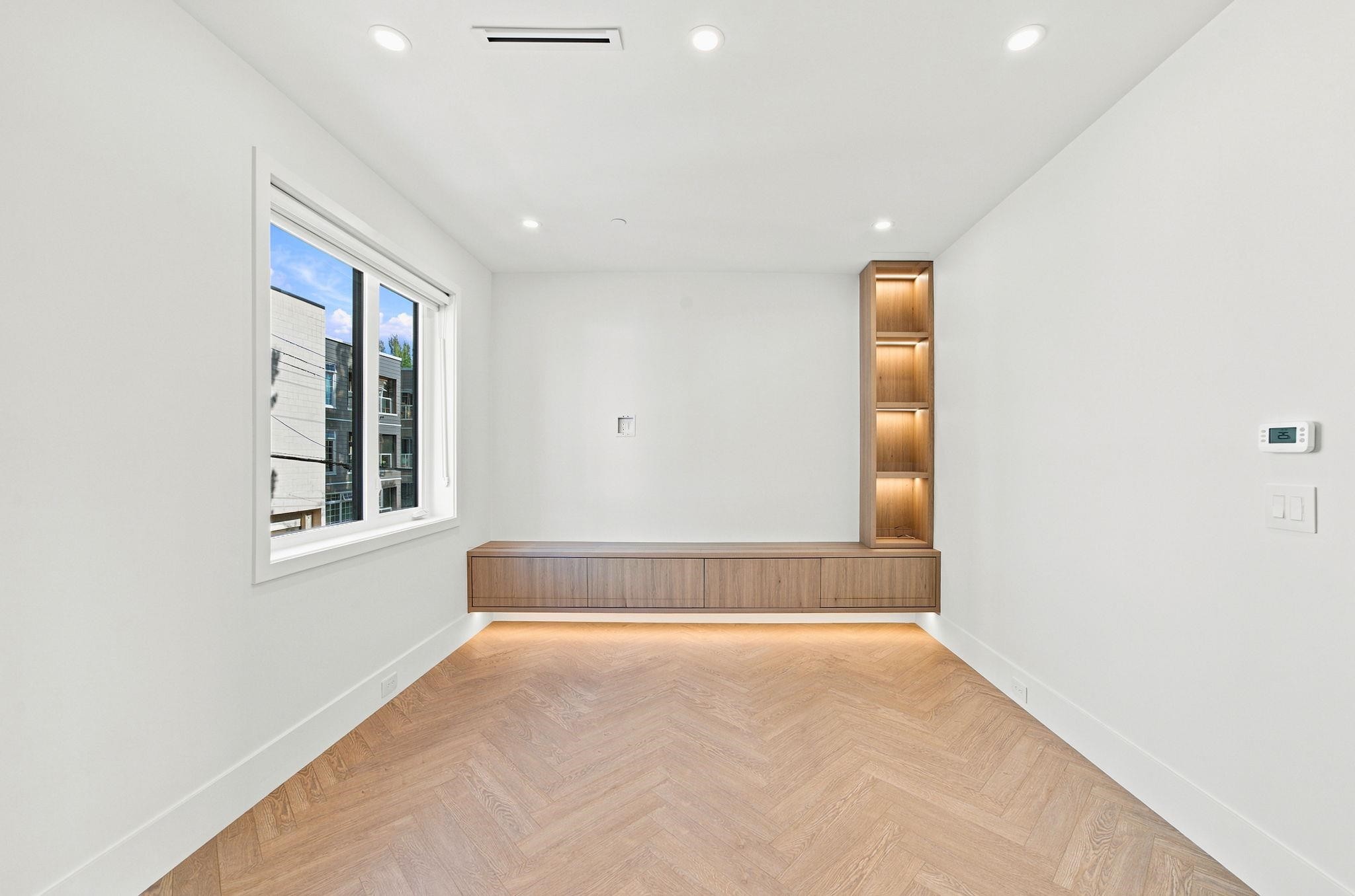 3-646 E 23Rd Avenue, Vancouver, BC - Indoor Photo Showing Other Room