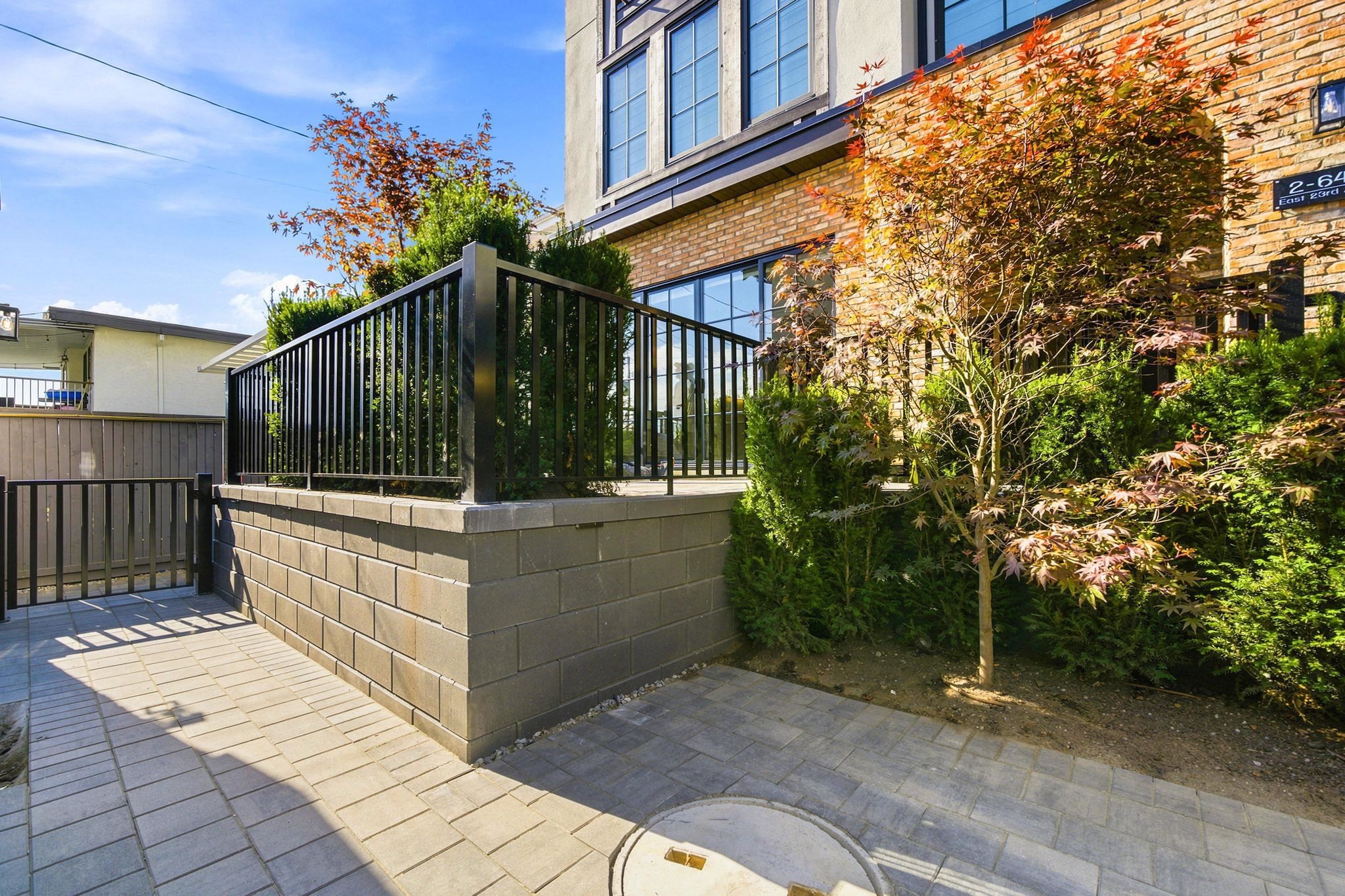 3-646 E 23Rd Avenue, Vancouver, BC - Outdoor With Exterior