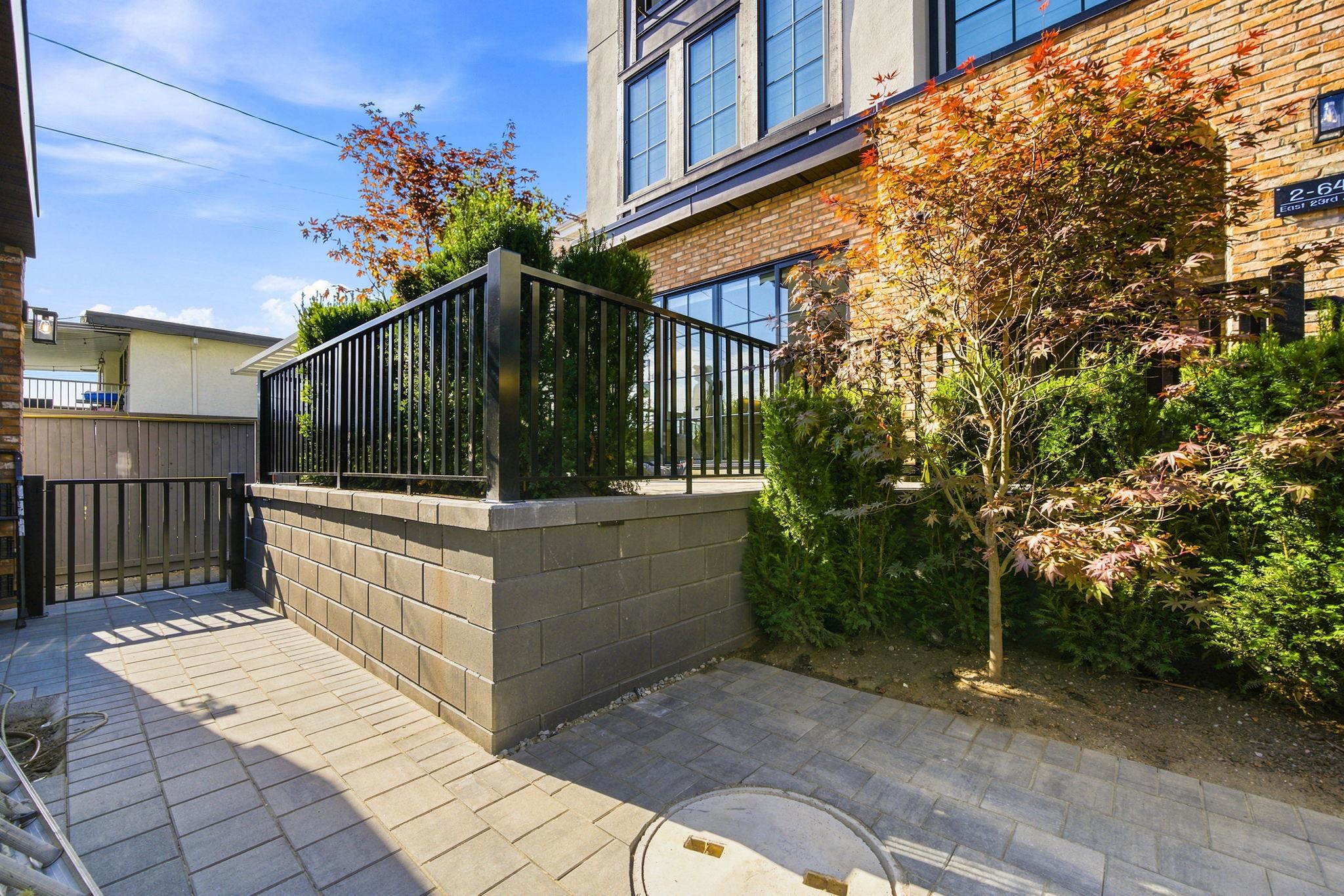 3-646 E 23Rd Avenue, Vancouver, BC - Outdoor With Exterior