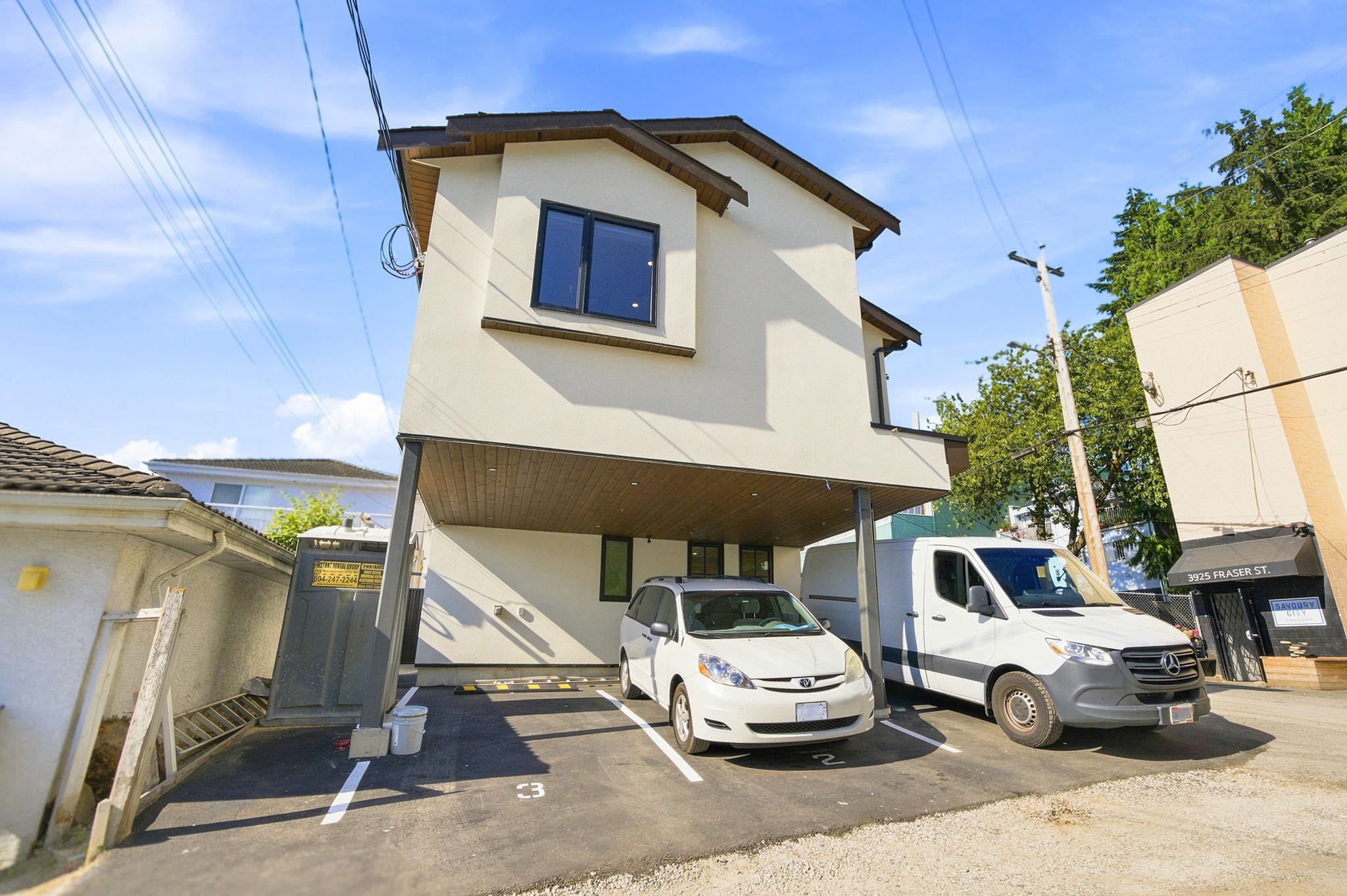 3-646 E 23Rd Avenue, Vancouver, BC - Outdoor With Exterior