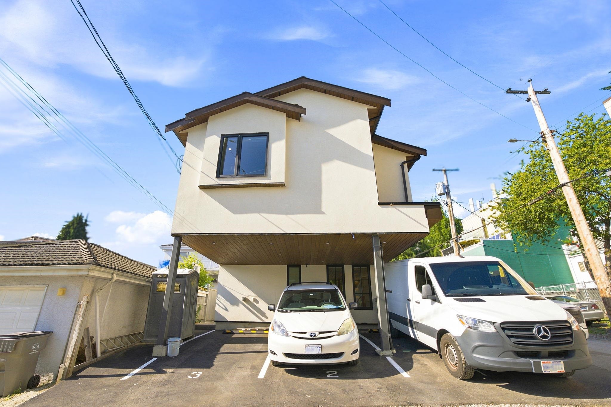 3-646 E 23Rd Avenue, Vancouver, BC - Outdoor