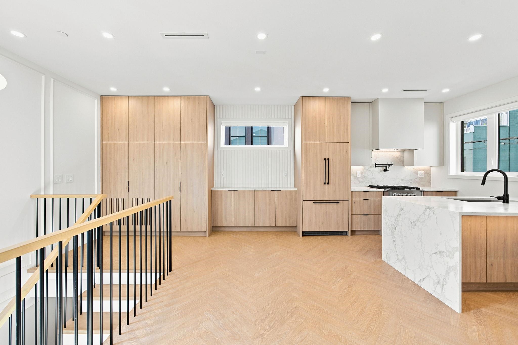 3-646 E 23Rd Avenue, Vancouver, BC - Indoor Photo Showing Kitchen