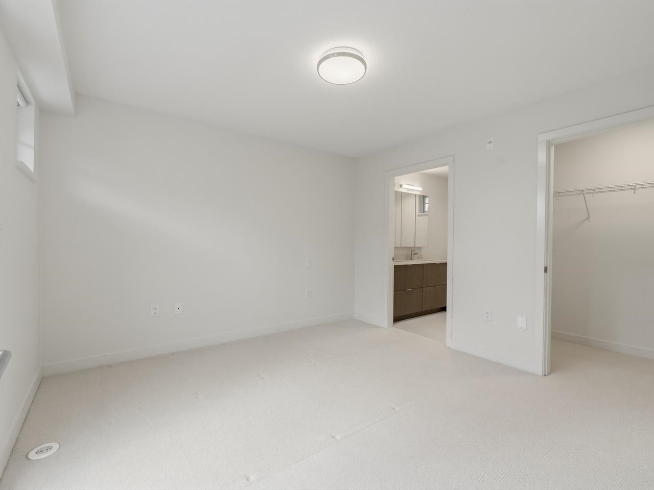 7891 Oak Street, Vancouver, BC - Indoor
