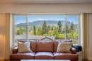 1062 Spar Drive, Coquitlam, BC  - Indoor Photo Showing Living Room 