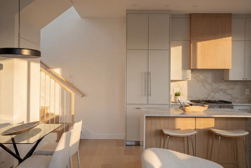 366 23Rd Avenue E, Vancouver, BC - Indoor