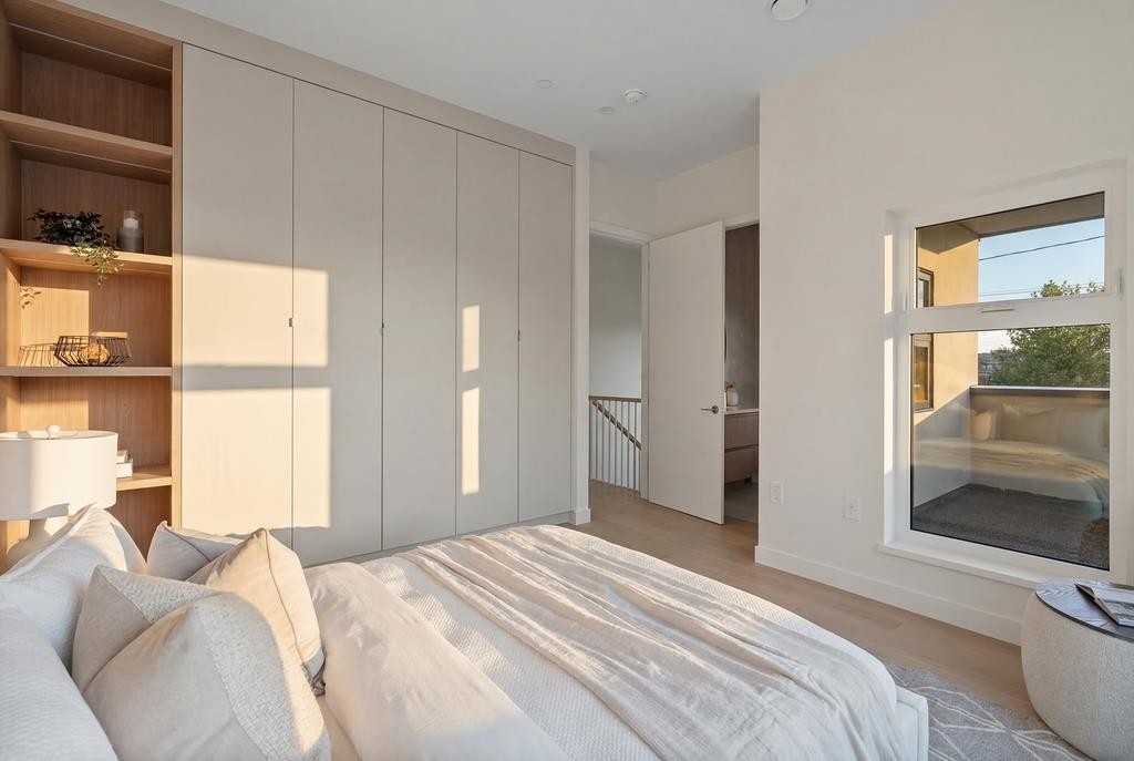 366 23Rd Avenue E, Vancouver, BC - Indoor Photo Showing Bedroom