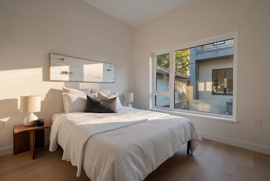 366 23Rd Avenue E, Vancouver, BC - Indoor Photo Showing Bedroom