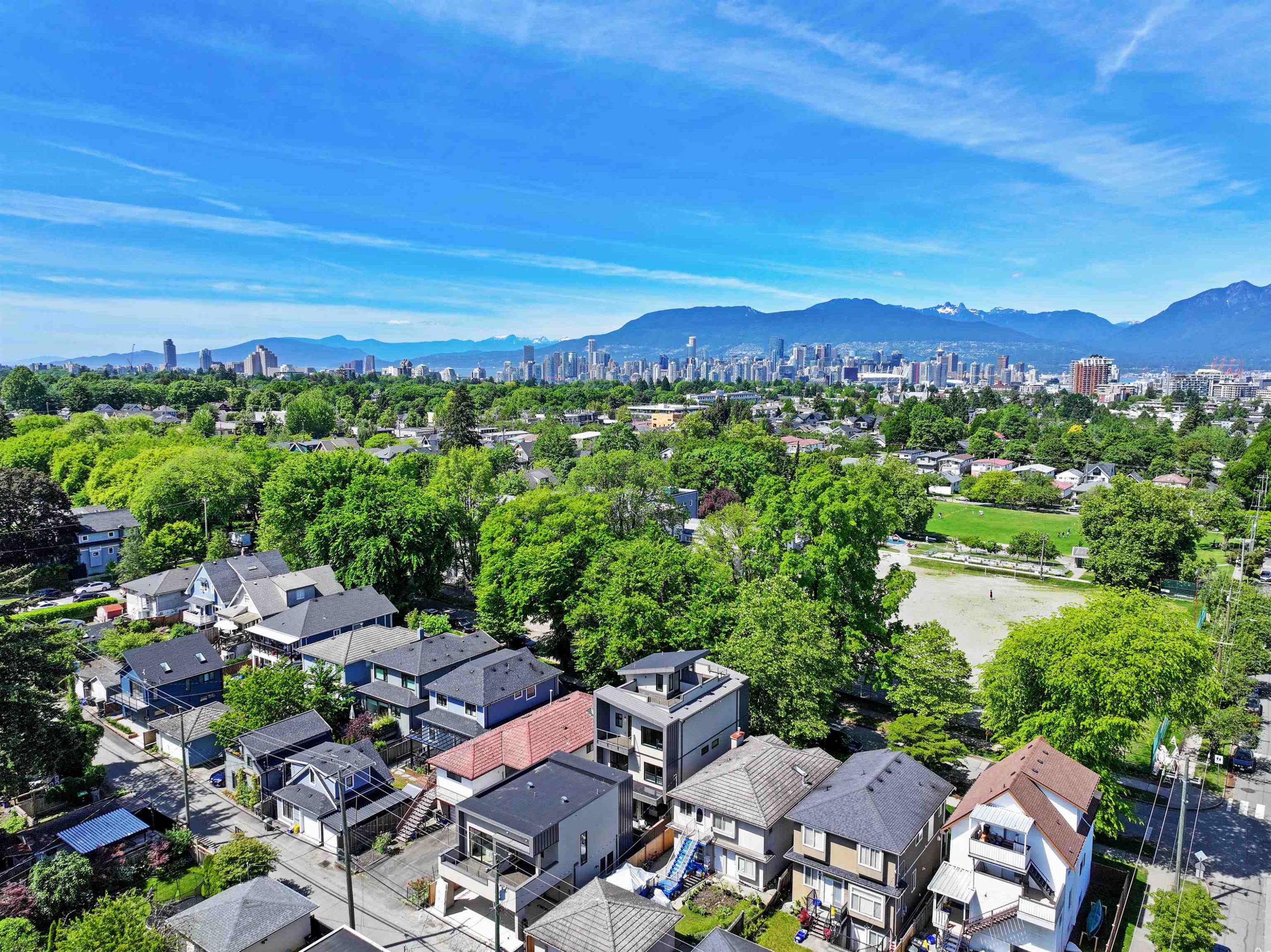 366 23Rd Avenue E, Vancouver, BC - Outdoor With View
