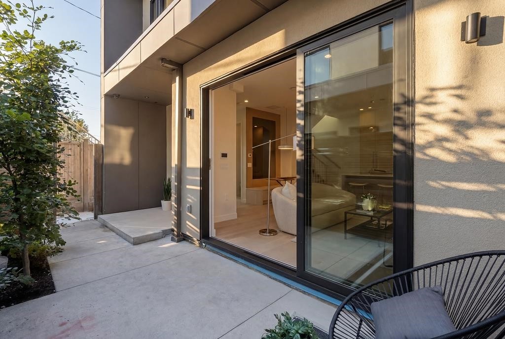 366 23Rd Avenue E, Vancouver, BC - Outdoor With Exterior