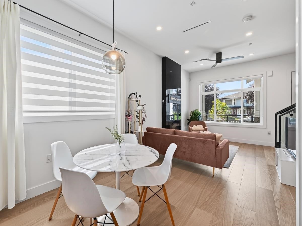 2977 42Nd Avenue E, Vancouver, BC - Indoor Photo Showing Dining Room