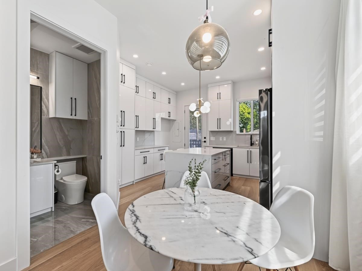 2977 42Nd Avenue E, Vancouver, BC - Indoor Photo Showing Dining Room