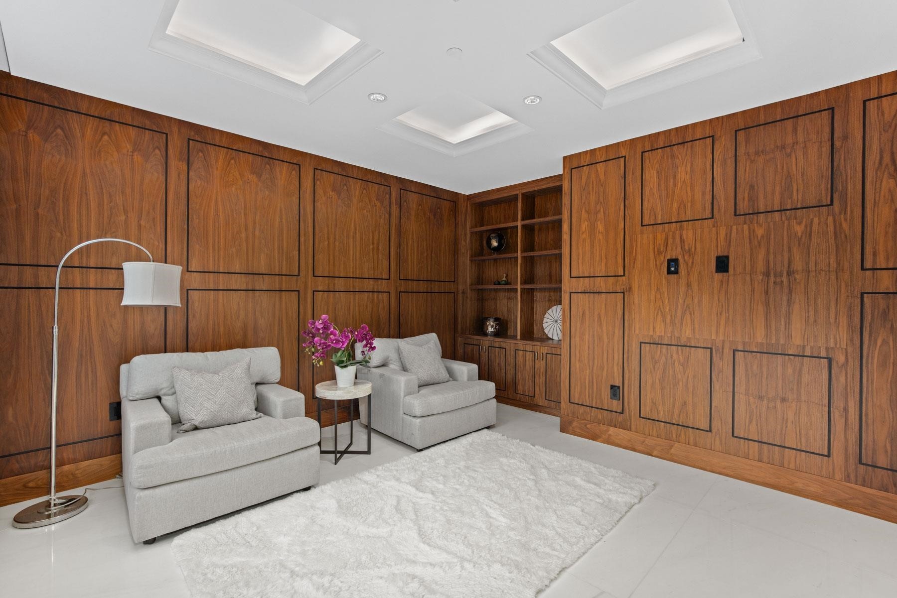 2185 Westhill Wynd, West Vancouver, BC - Indoor Photo Showing Other Room