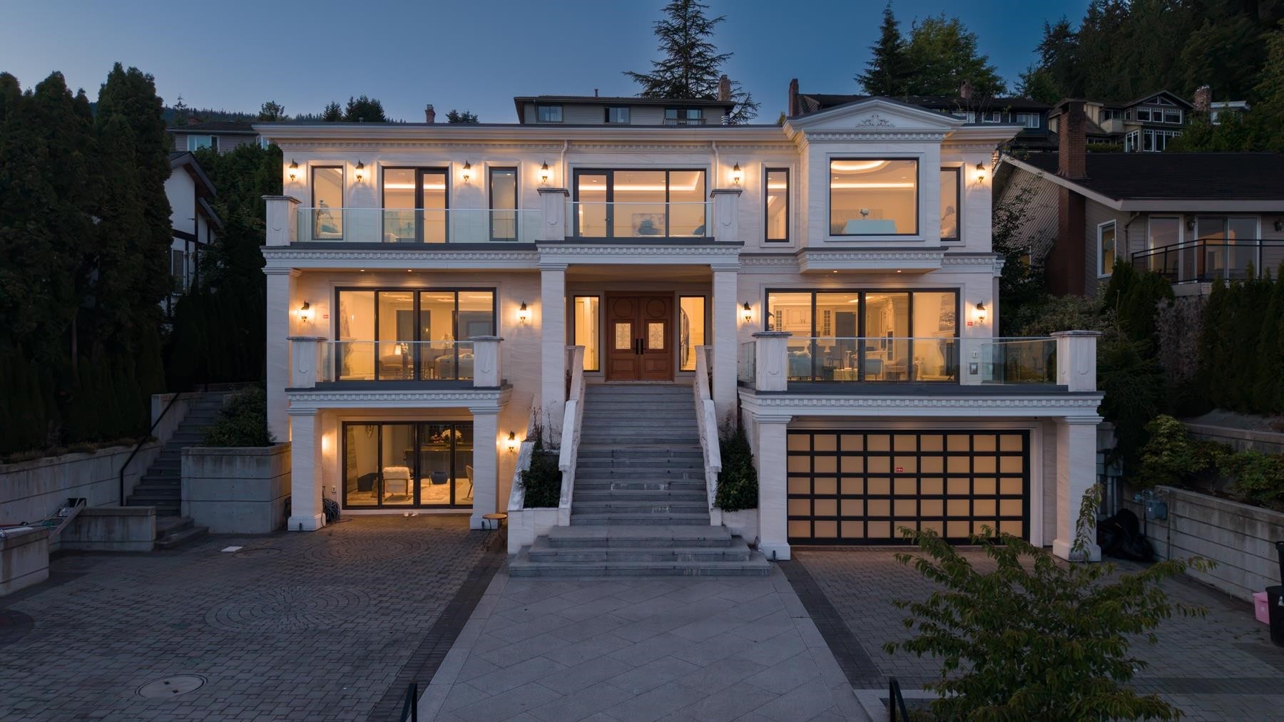 2185 Westhill Wynd, West Vancouver, BC - Outdoor With Facade