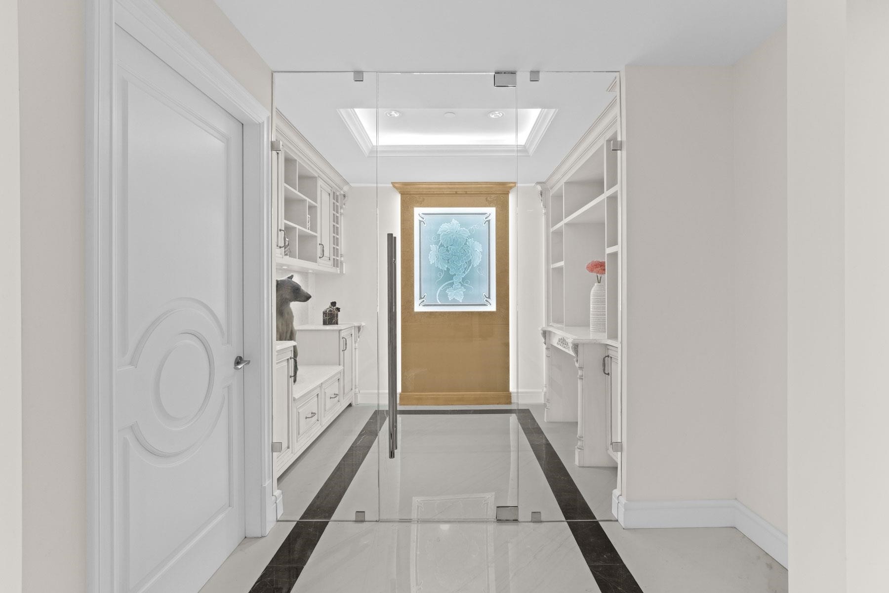 2185 Westhill Wynd, West Vancouver, BC - Indoor Photo Showing Other Room