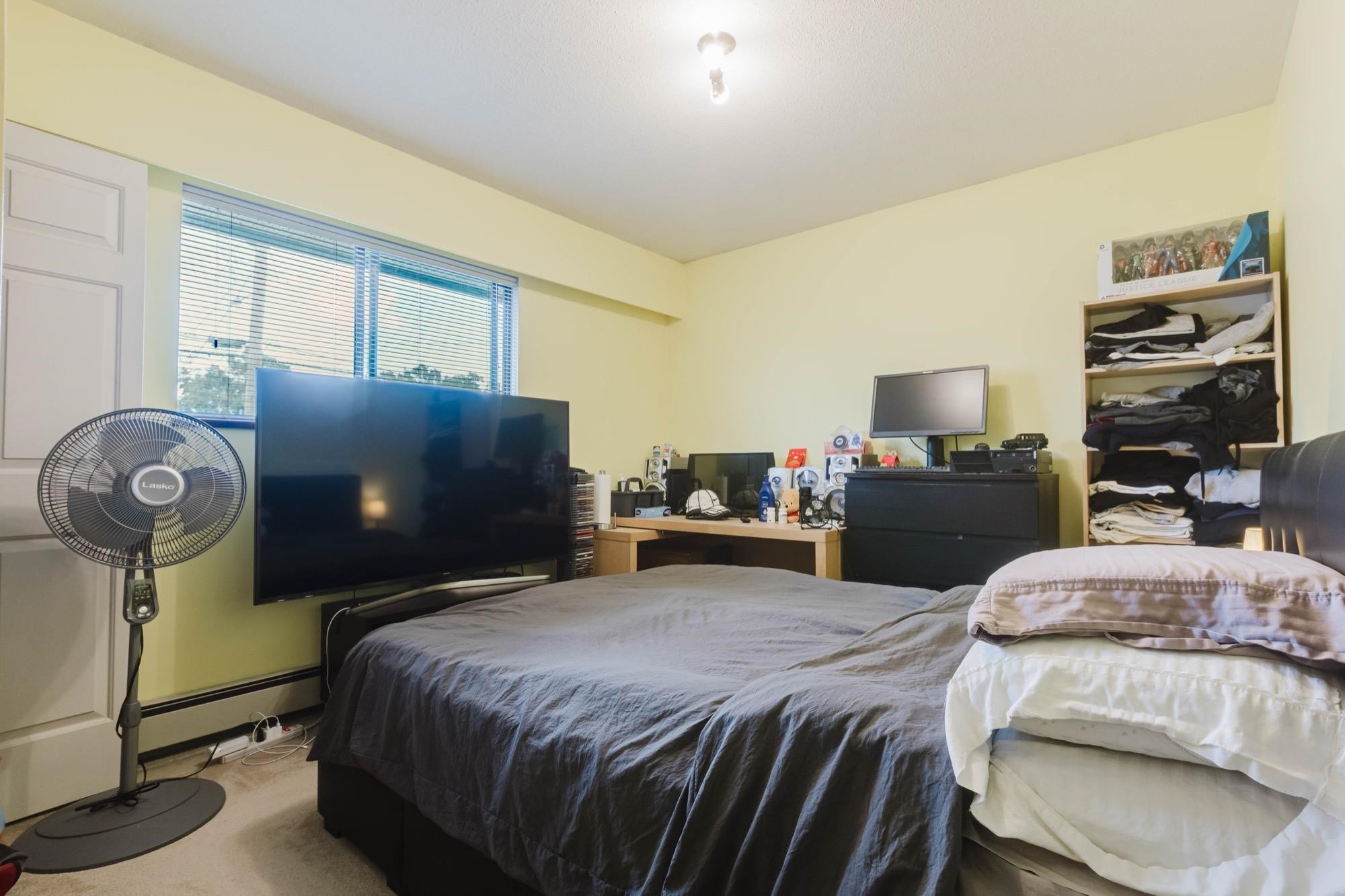 3230 Garden Drive, Vancouver, BC - Indoor Photo Showing Bedroom