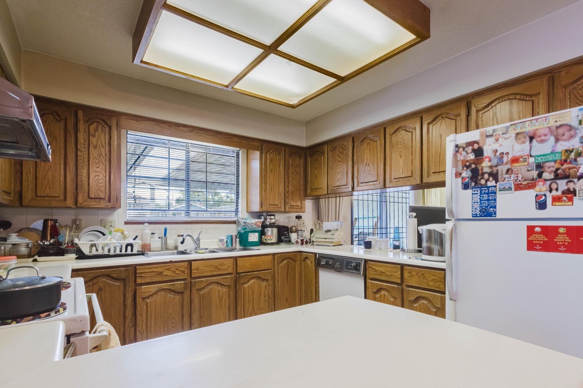 3230 Garden Drive, Vancouver, BC - Indoor Photo Showing Kitchen With Double Sink